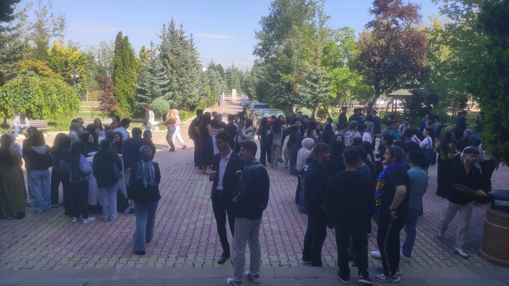 2026-2027 Akademik Yılı açılış dersi ve oryantasyon programı, Fakültemizde düzenlenen etkinliklerle gerçekleştirildi.