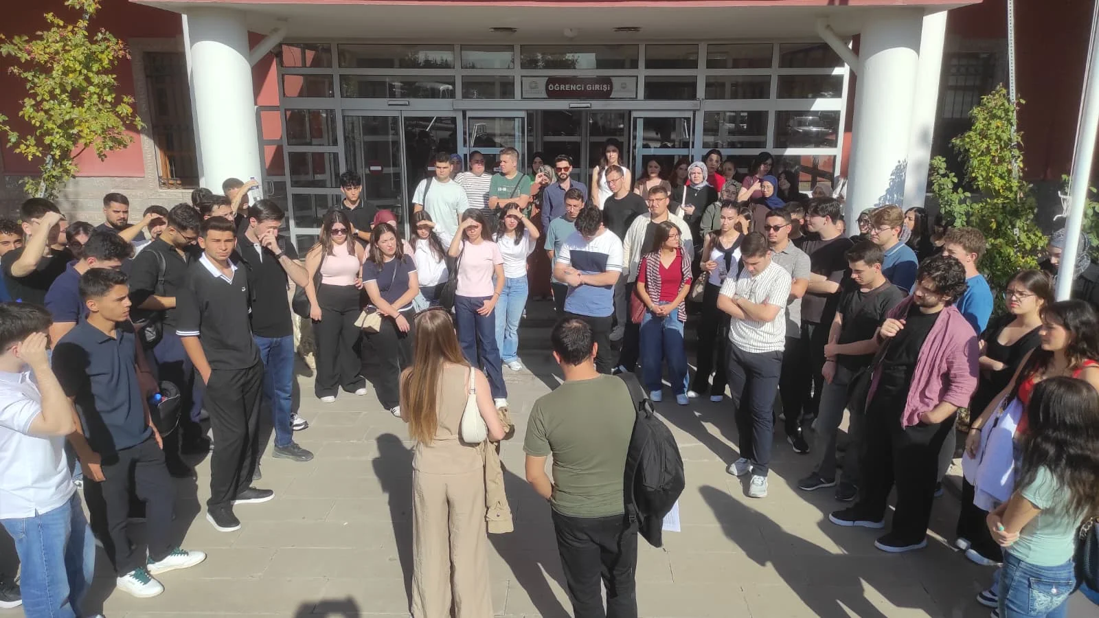 2026-2027 Akademik Yılı açılış dersi ve oryantasyon programı, Fakültemizde düzenlenen etkinliklerle gerçekleştirildi.