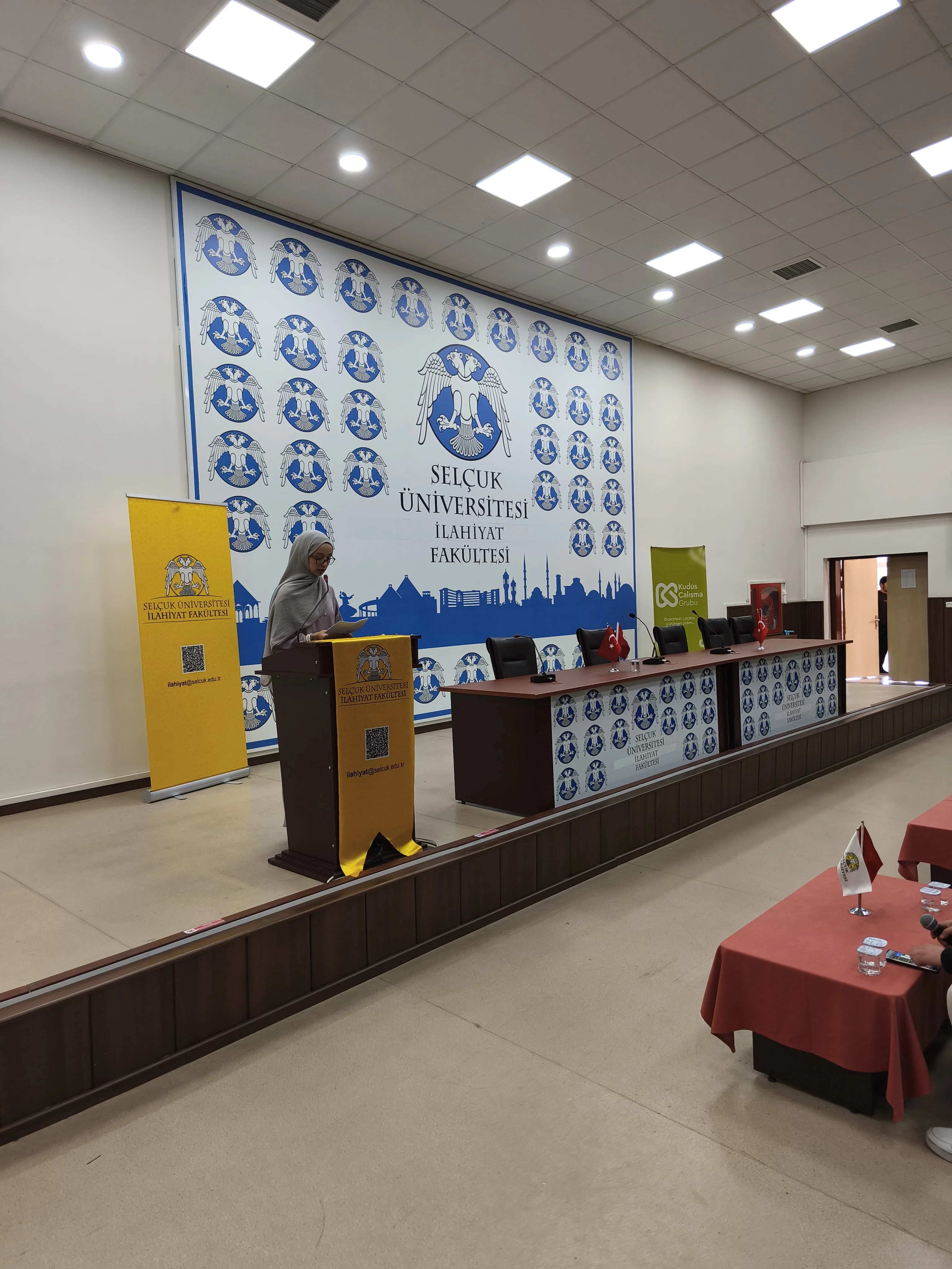 Filistin: Bitmeyen Kıyam" Konferansı Gerçekleşti