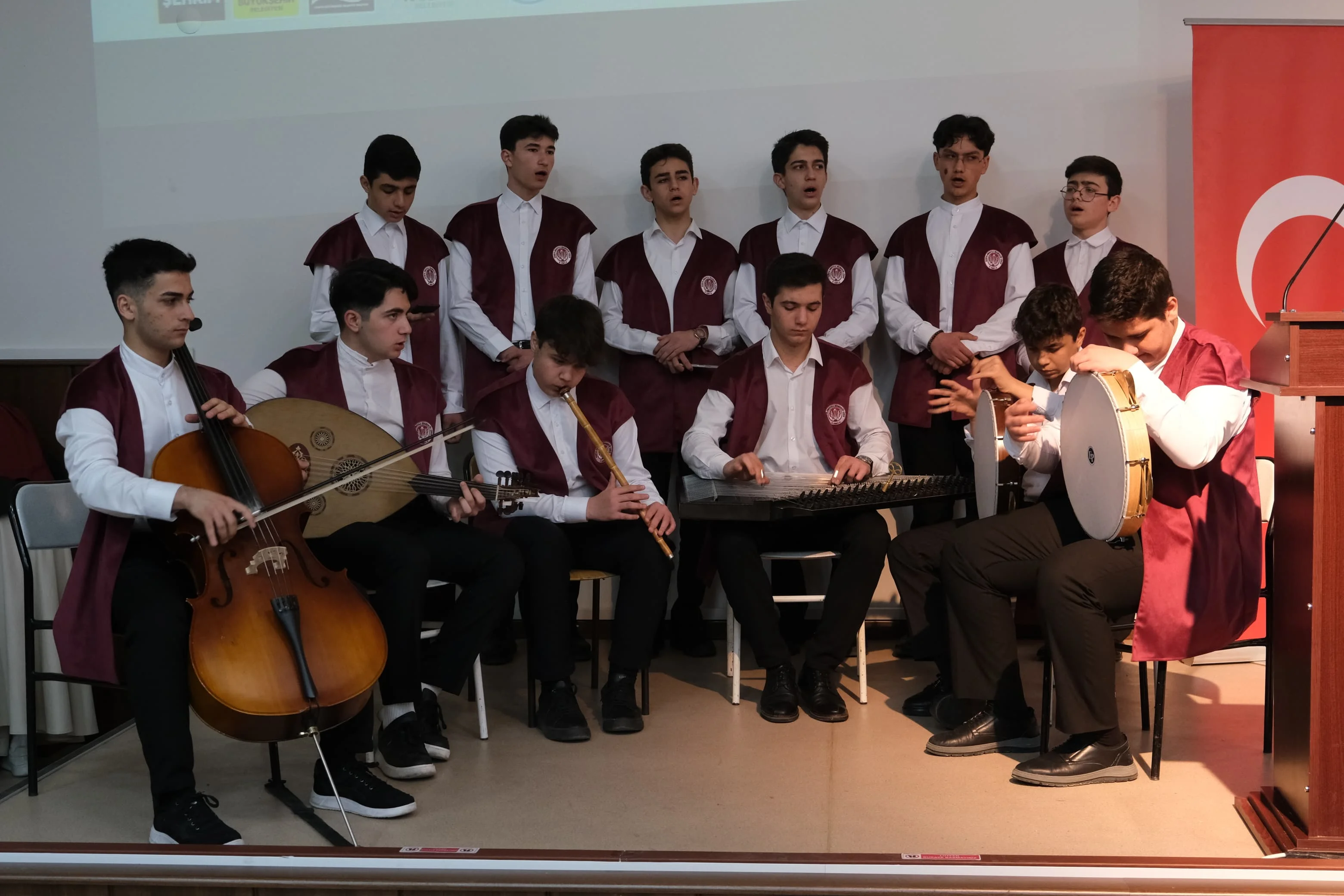 Fakültemizde Gençlerin Sesi Yükseldi: “Çınar Meclis” TBMM Simülasyonu Başladı