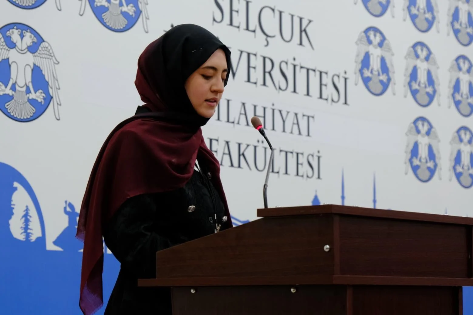 Fakültemizde Gençlerin Sesi Yükseldi: “Çınar Meclis” TBMM Simülasyonu Başladı