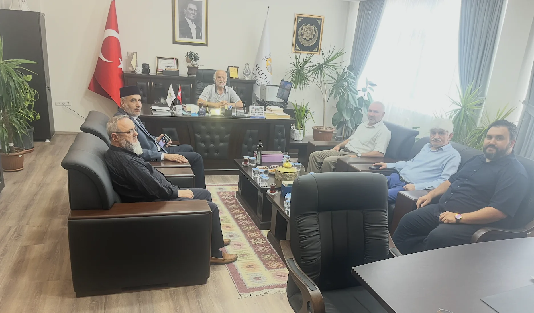 Prof. Dr. Salah Ebu’l-Hâc Fakültemizde Fıkıh Ekollerinin Gerekliliği Üzerine Bir Konferans Verdi