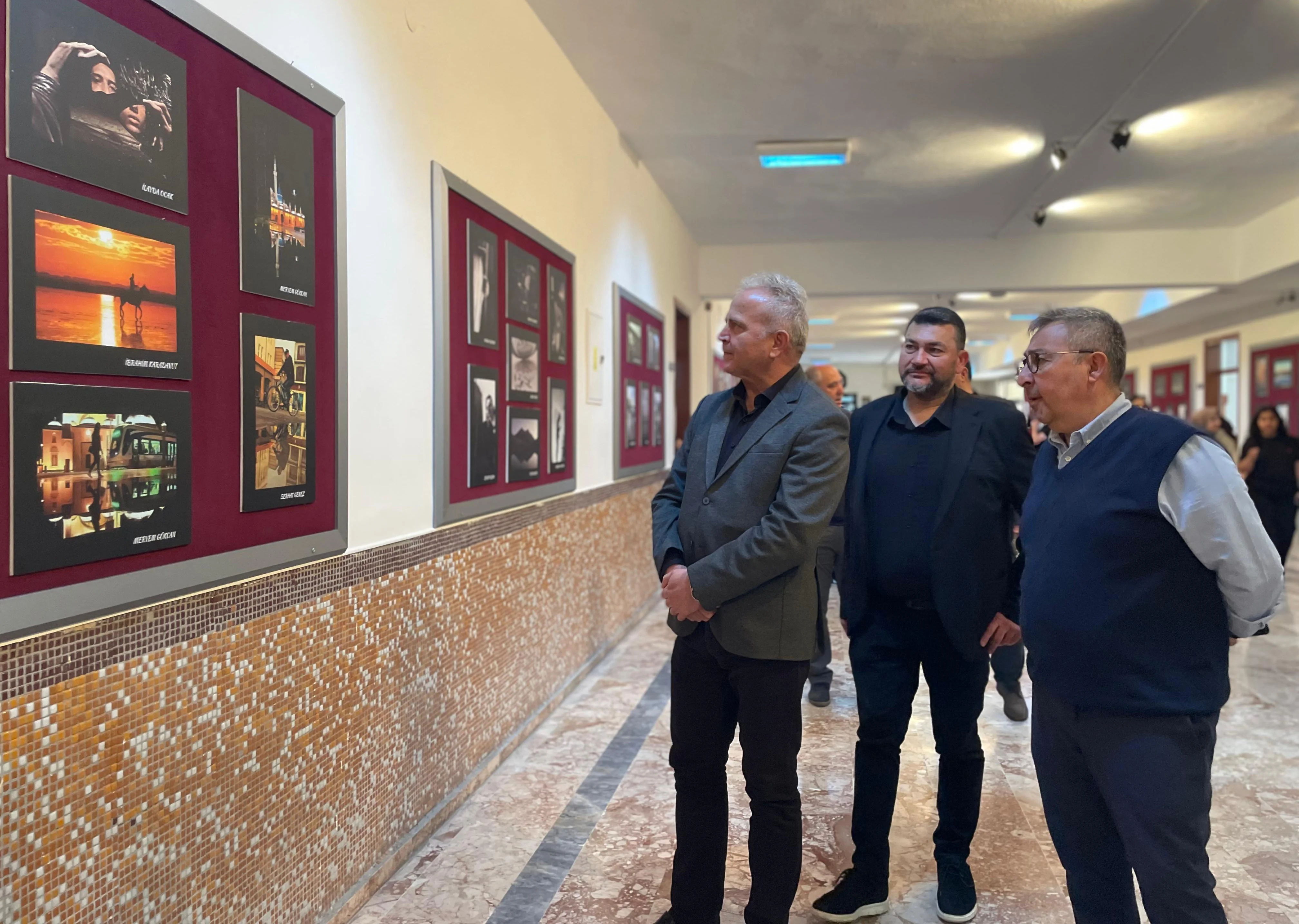 İletişim Fakültesinde ‘İkinci Bakış’ sergisine yoğun ilgi