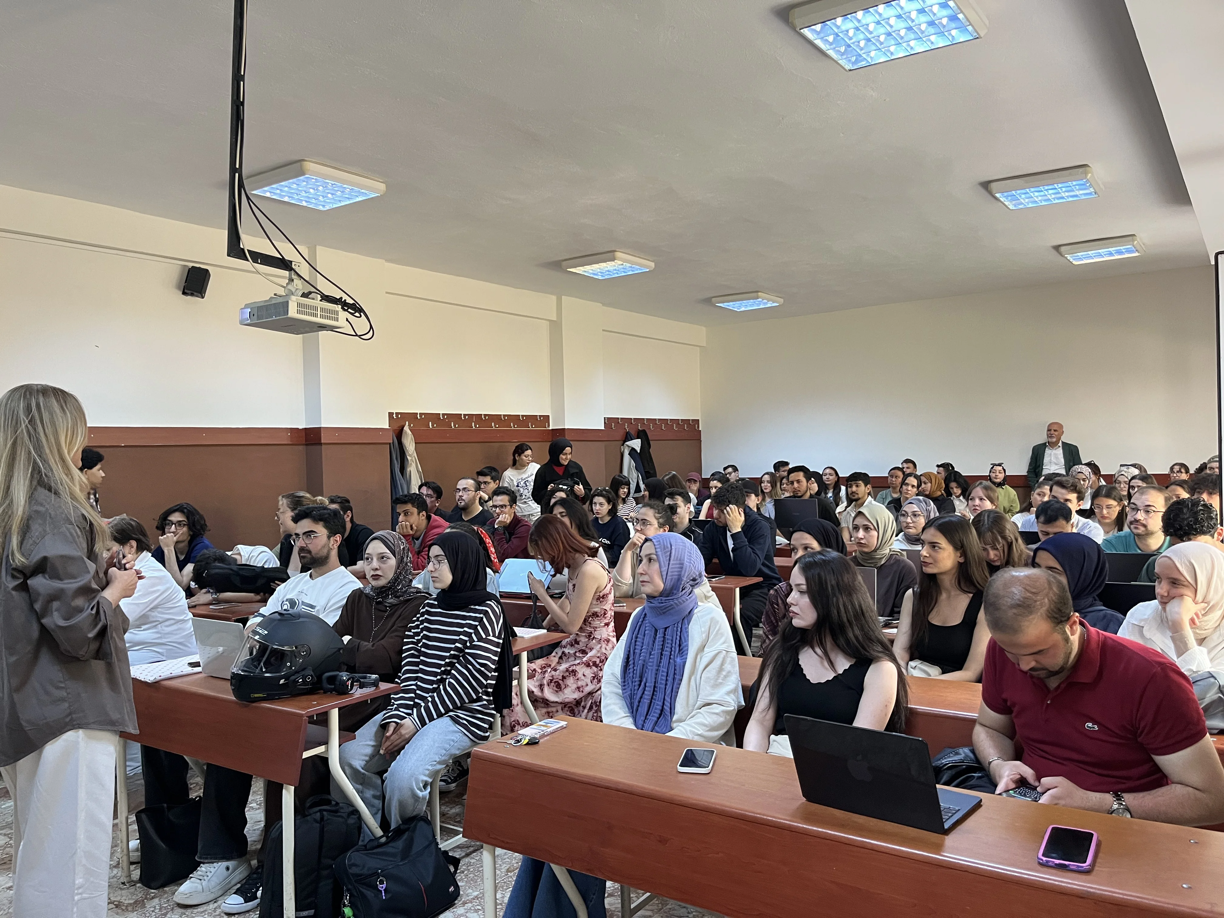 Beslenme Saati’nde transmedya deneyimi