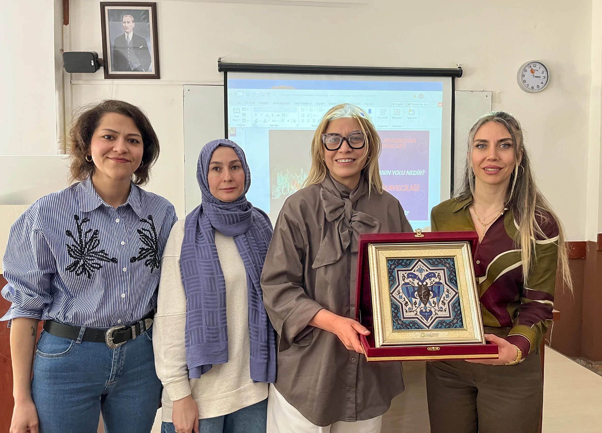 Beslenme Saati’nde transmedya deneyimi