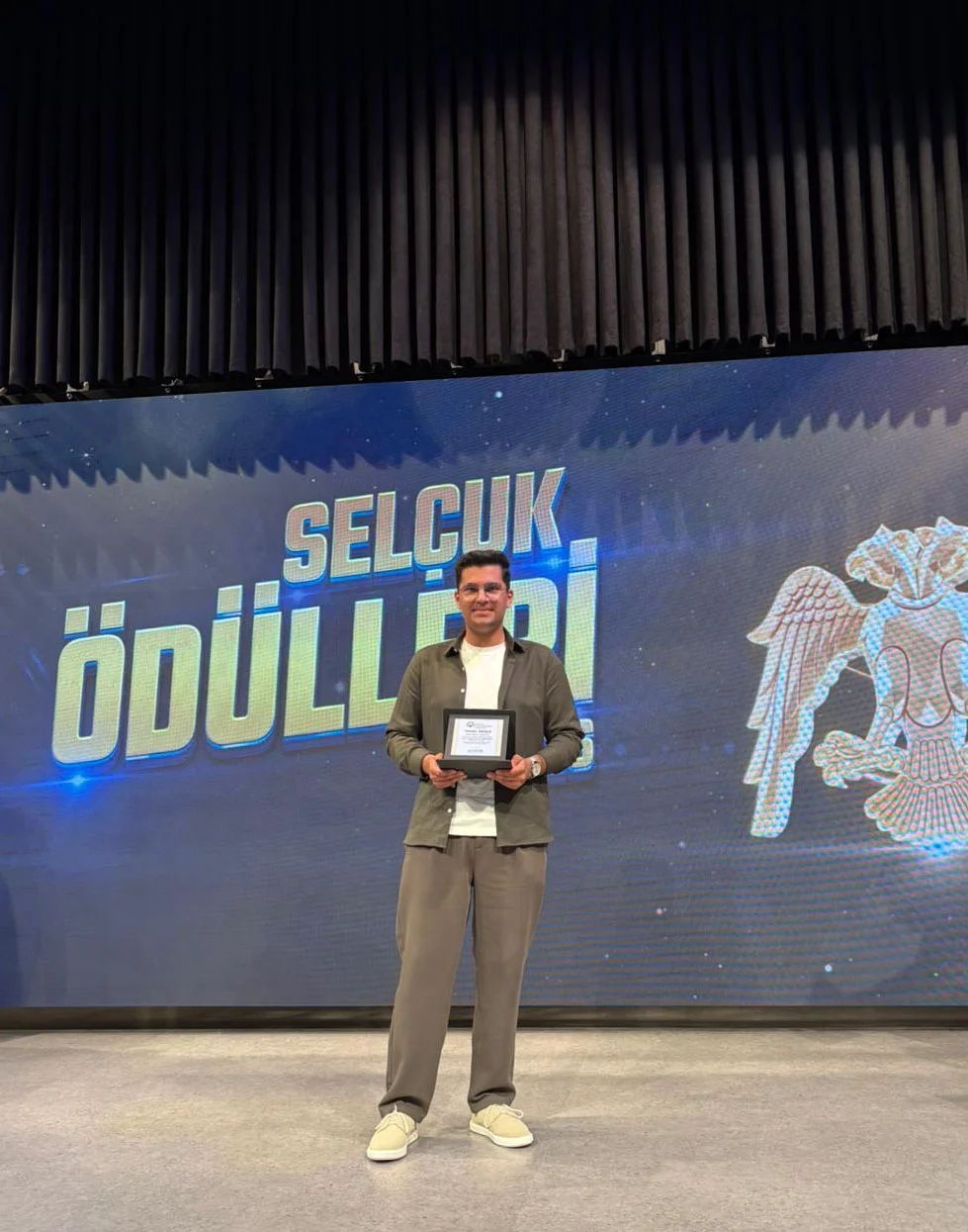 ‘Selçuk Üniversitesi Ödülleri’ sahiplerini buldu: İletişim Fakültesine 3 ayrı ödül