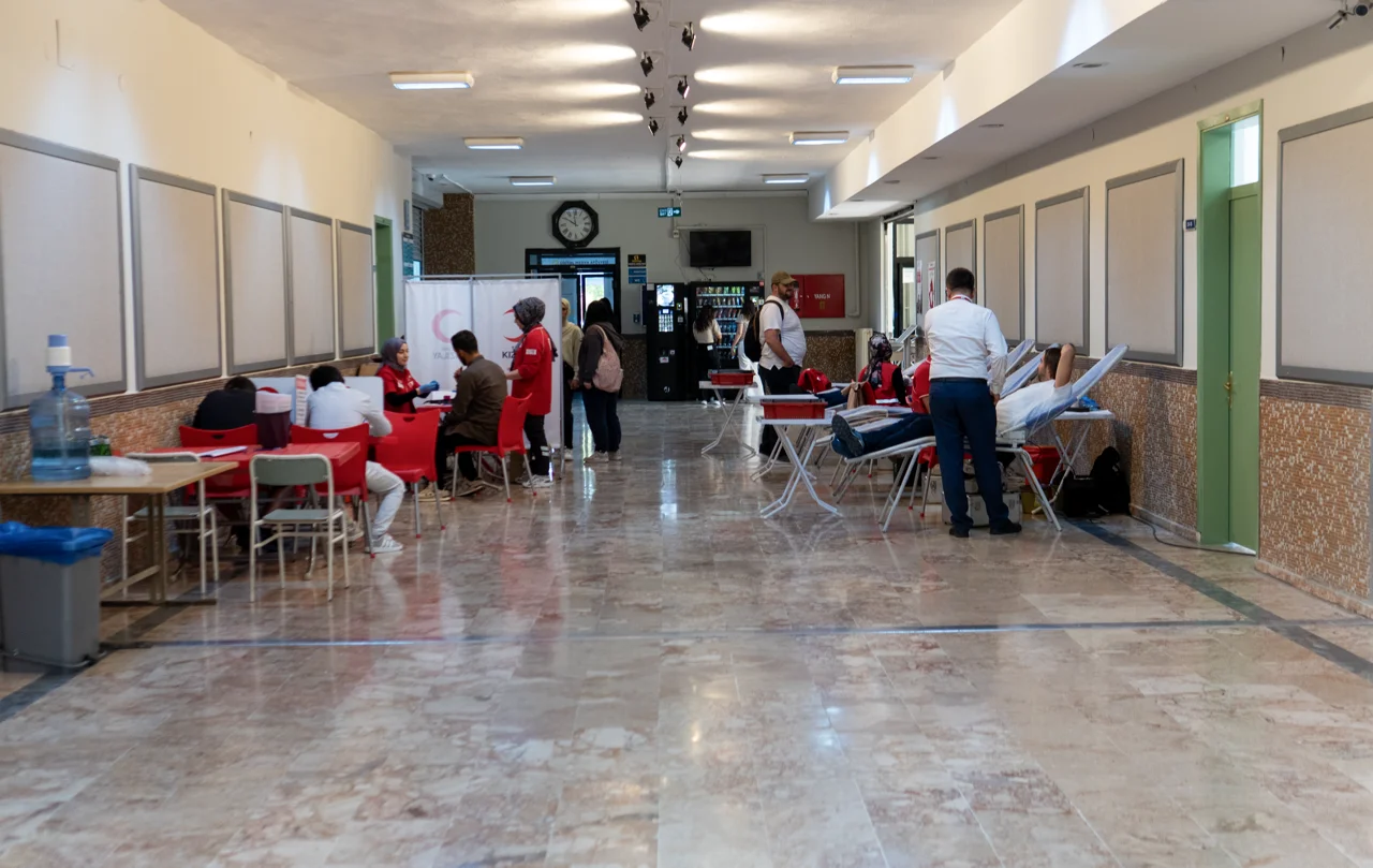 İletişim Fakültesinde kan bağışı kampanyası düzenlendi