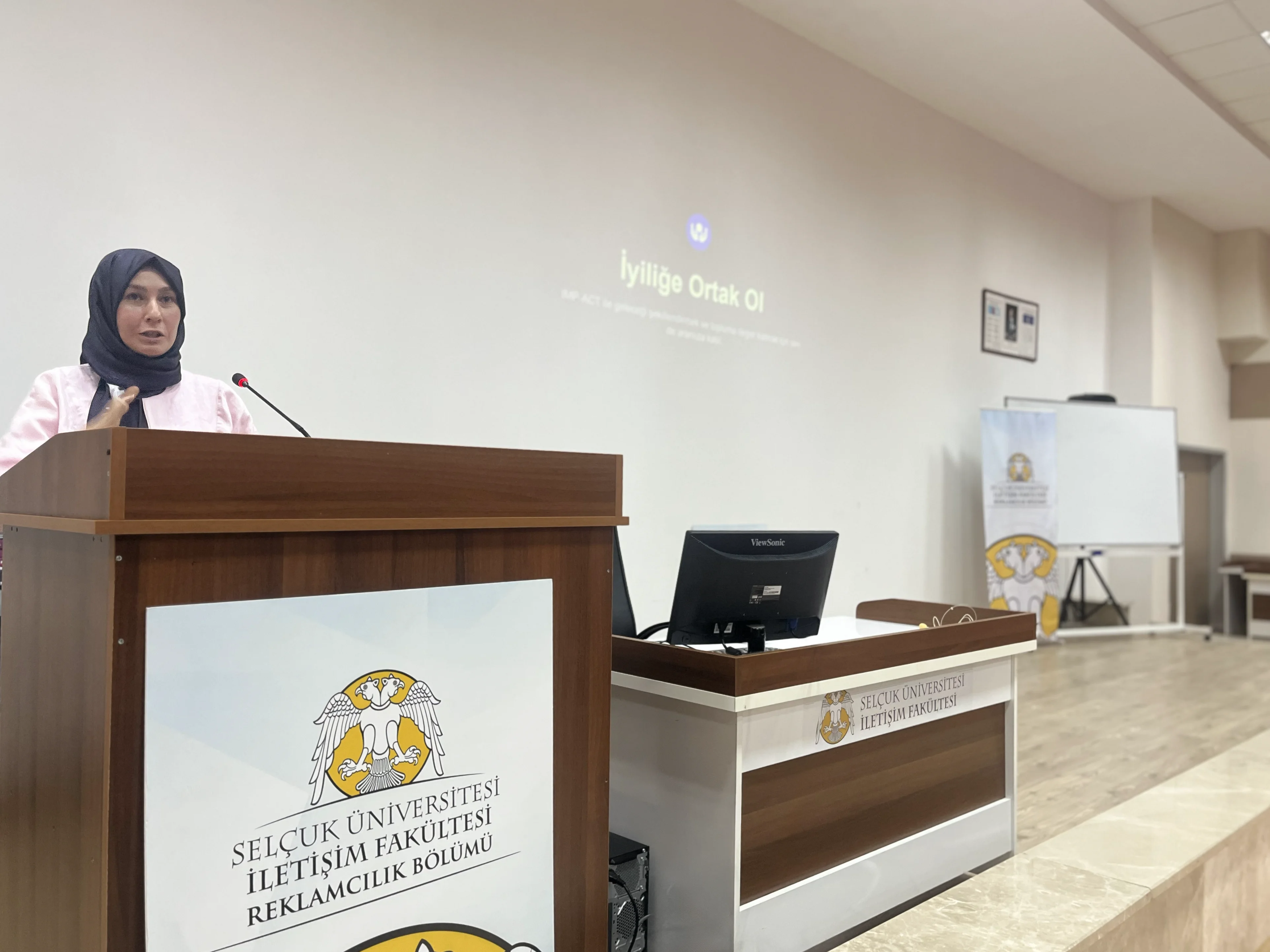 Reklamcılık Bölümü öğrencileri ‘Oryantasyon Programı’nda buluştu