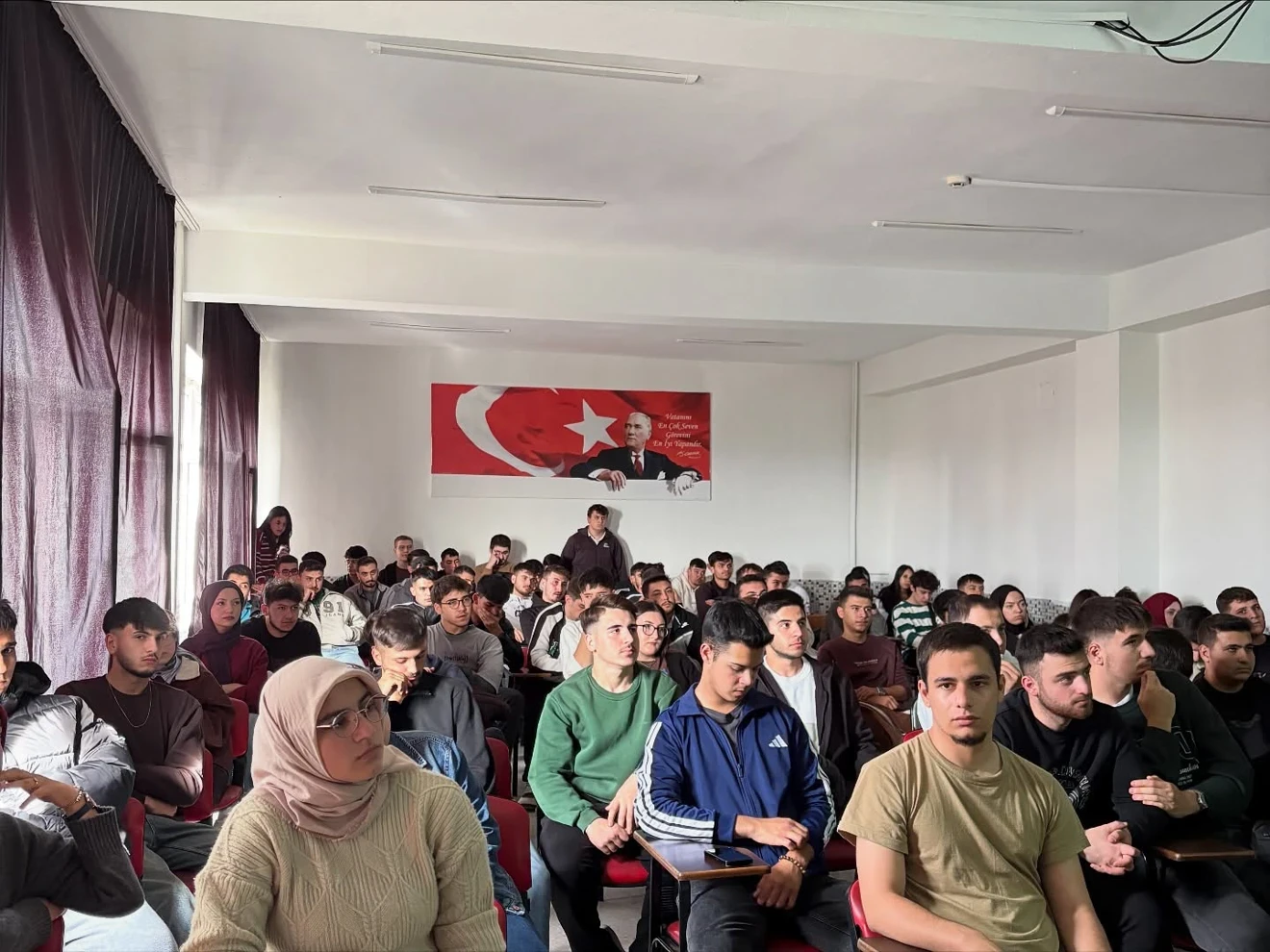 Türk Çağdaşlaşma Süreci ve Atatürk