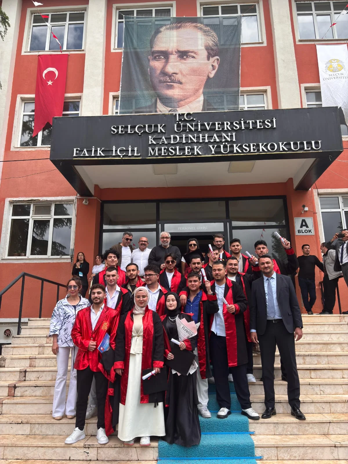 Okulumuzda Mezuniyet Coşkusu