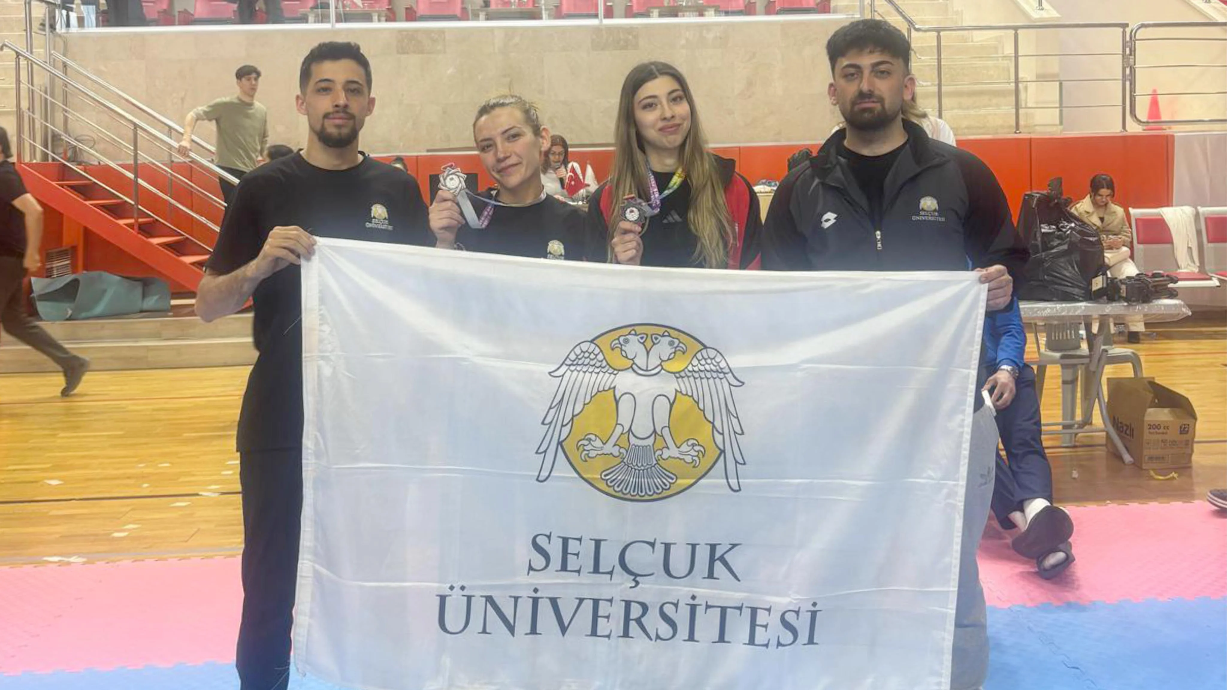 Selçuk Üniversitesi tekvandoda Türkiye üçüncüsü
