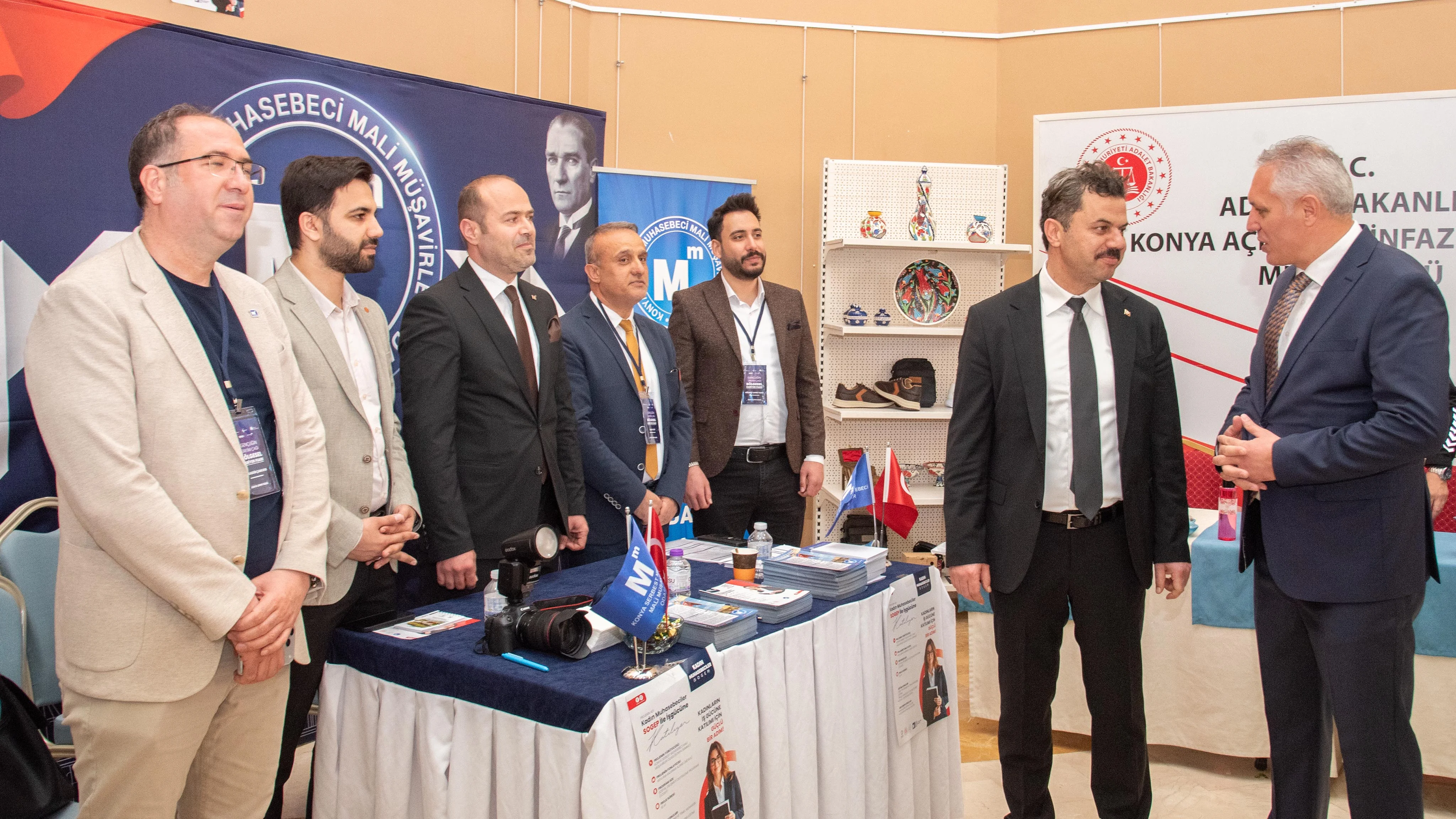 Rektör Yılmaz, İKAF’26’da stantları ziyaret etti