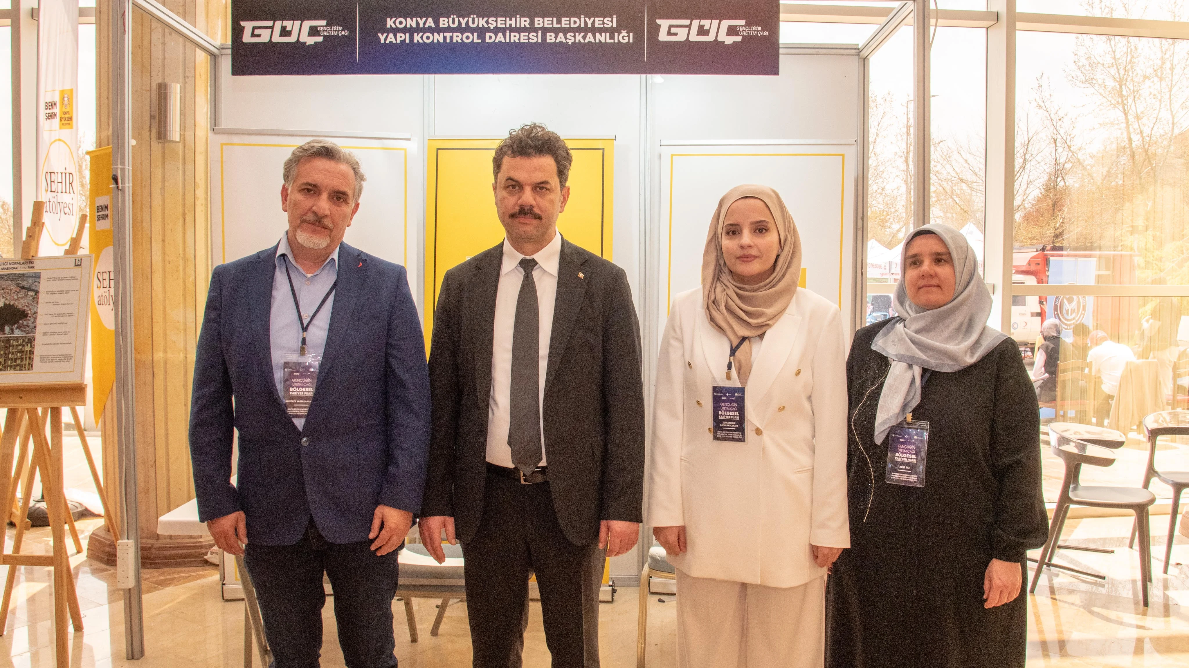 Rektör Yılmaz, İKAF’26’da stantları ziyaret etti