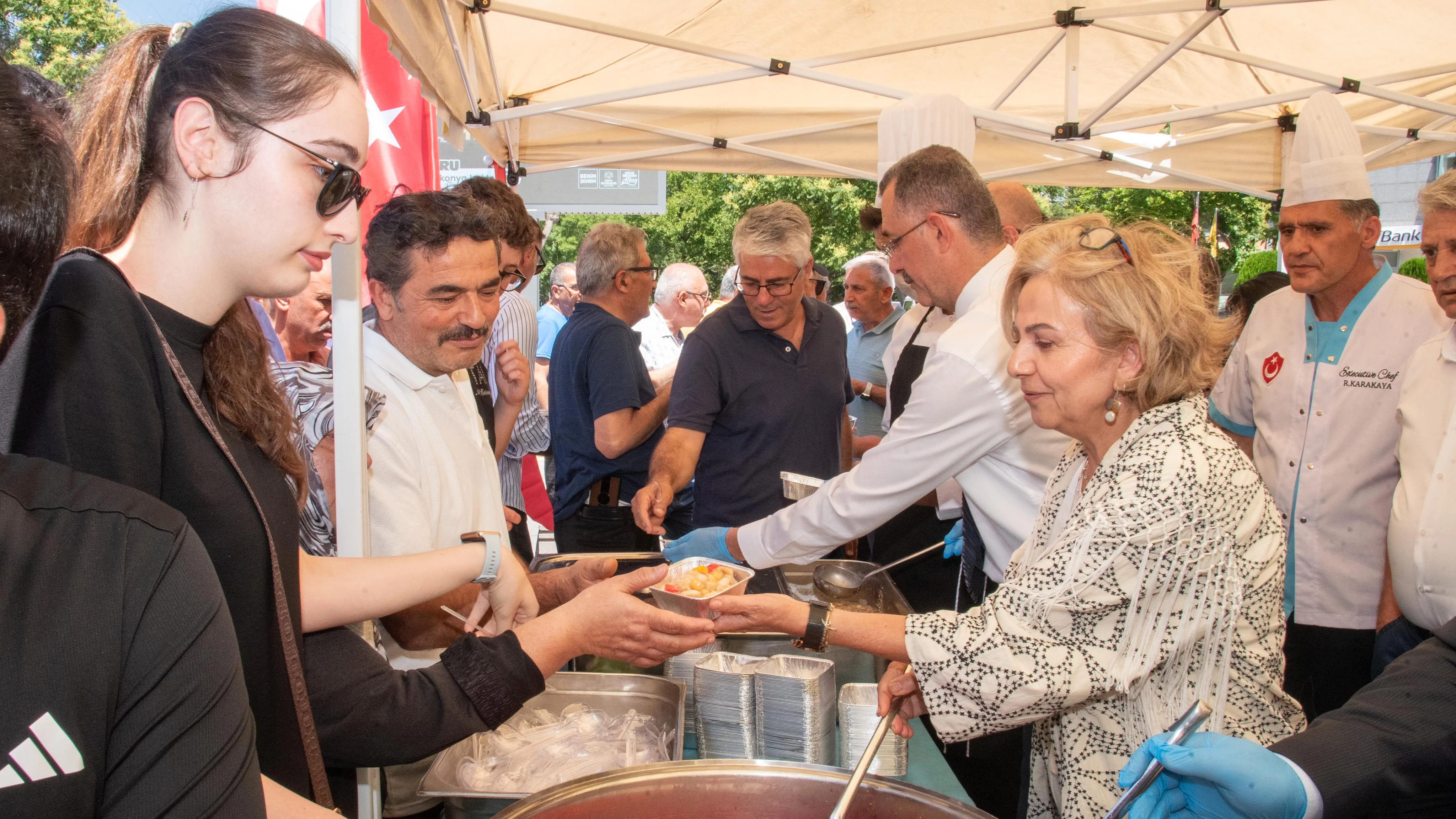 Selçuk Üniversitesinde aşure ikramı