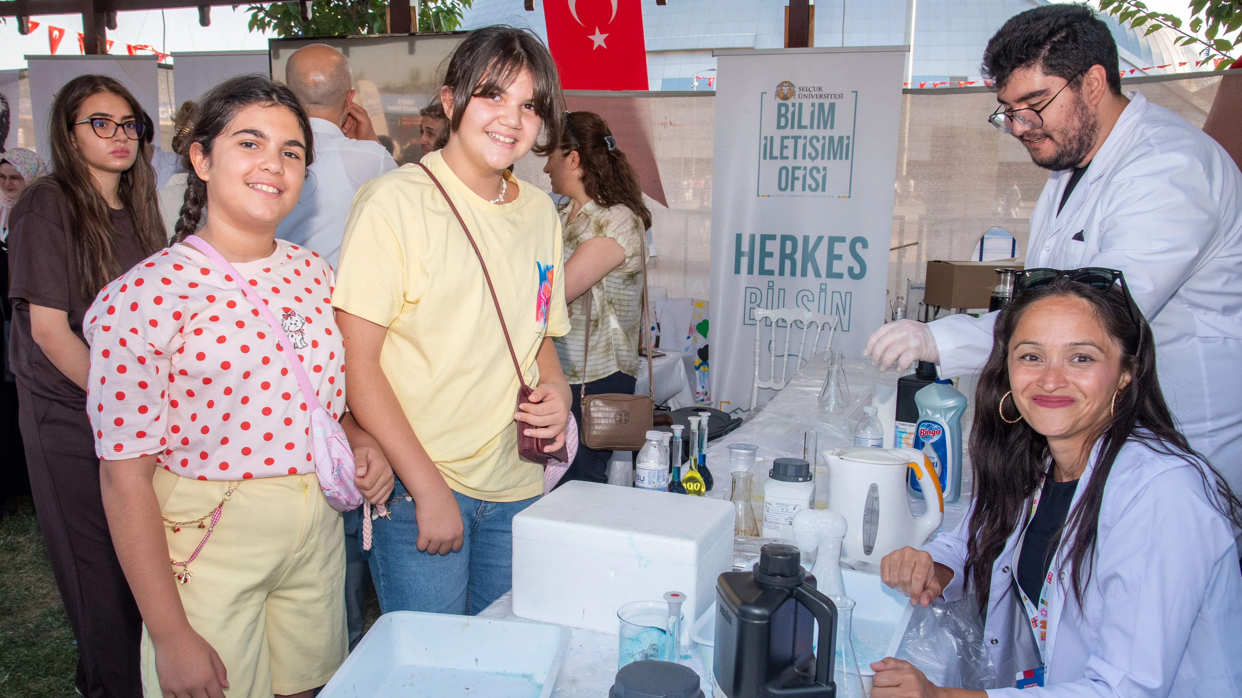 Konya Bilim Festivali’nde Selçuk Üniversitesi standına yoğun ilgi