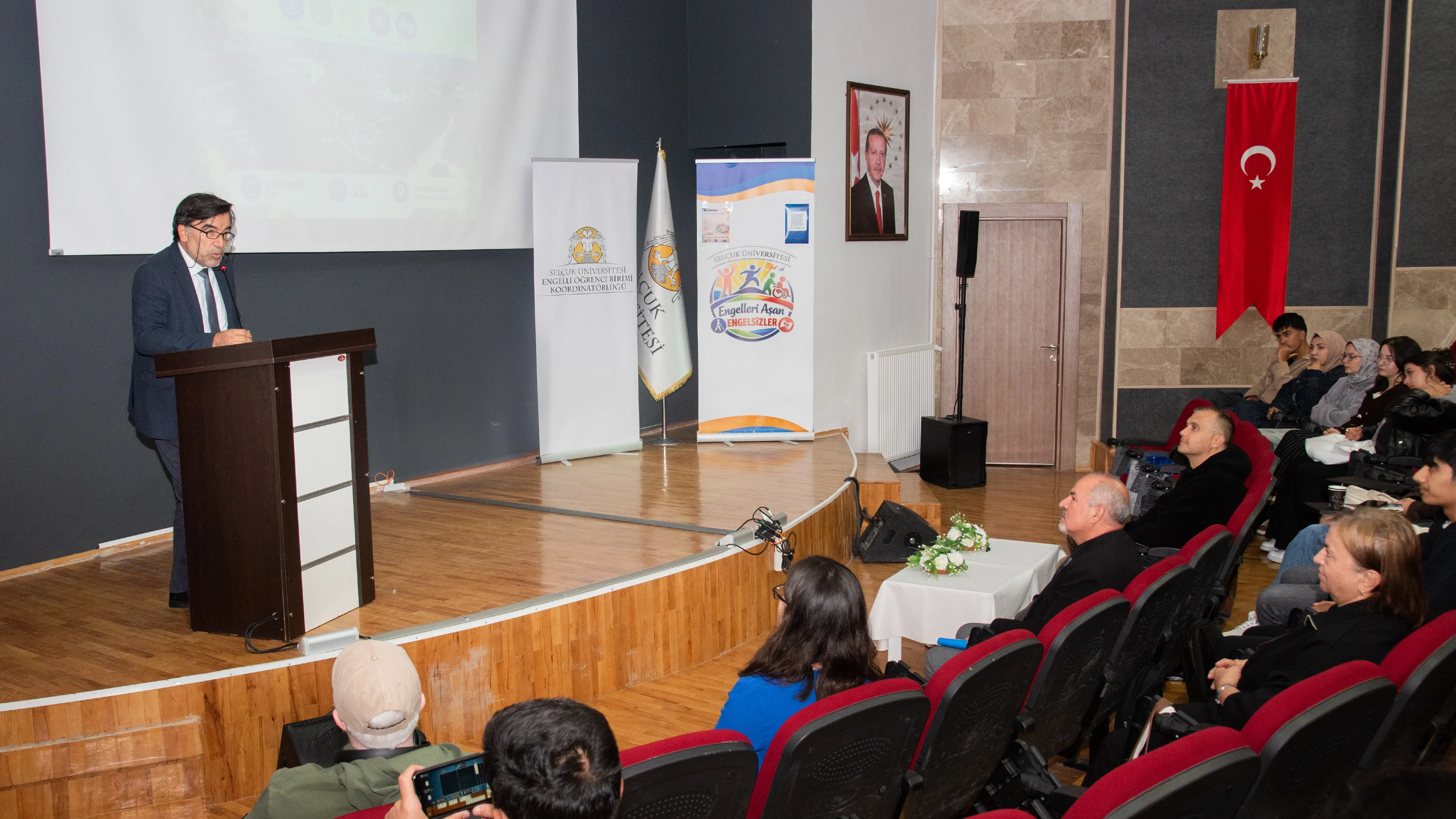 Selçuk Üniversitesinde engelli öğrenciler için oryantasyon programı düzenlendi