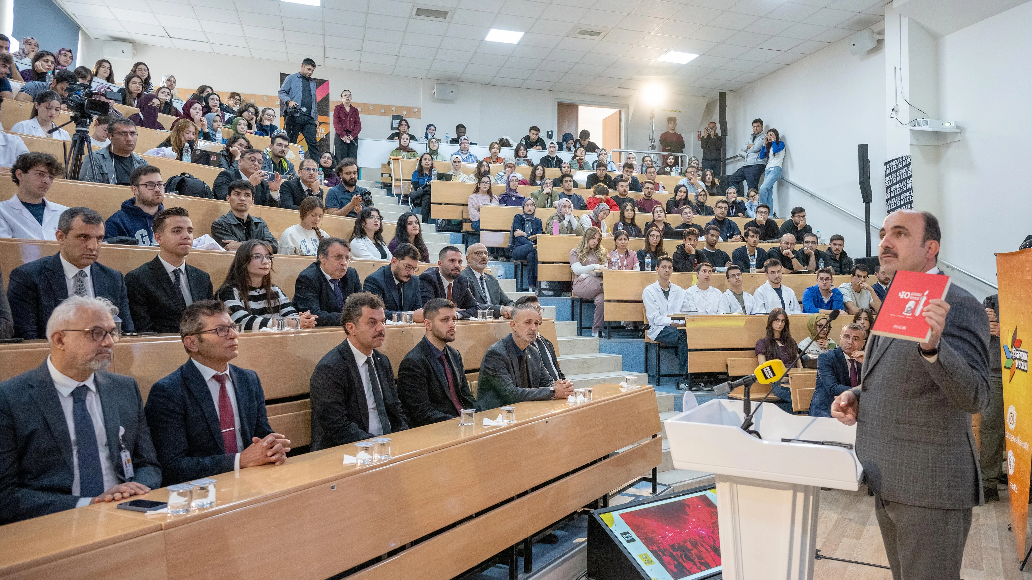 Başkan Altay, Selçuk Üniversitesi Tıp Fakültesi öğrencileriyle buluştu