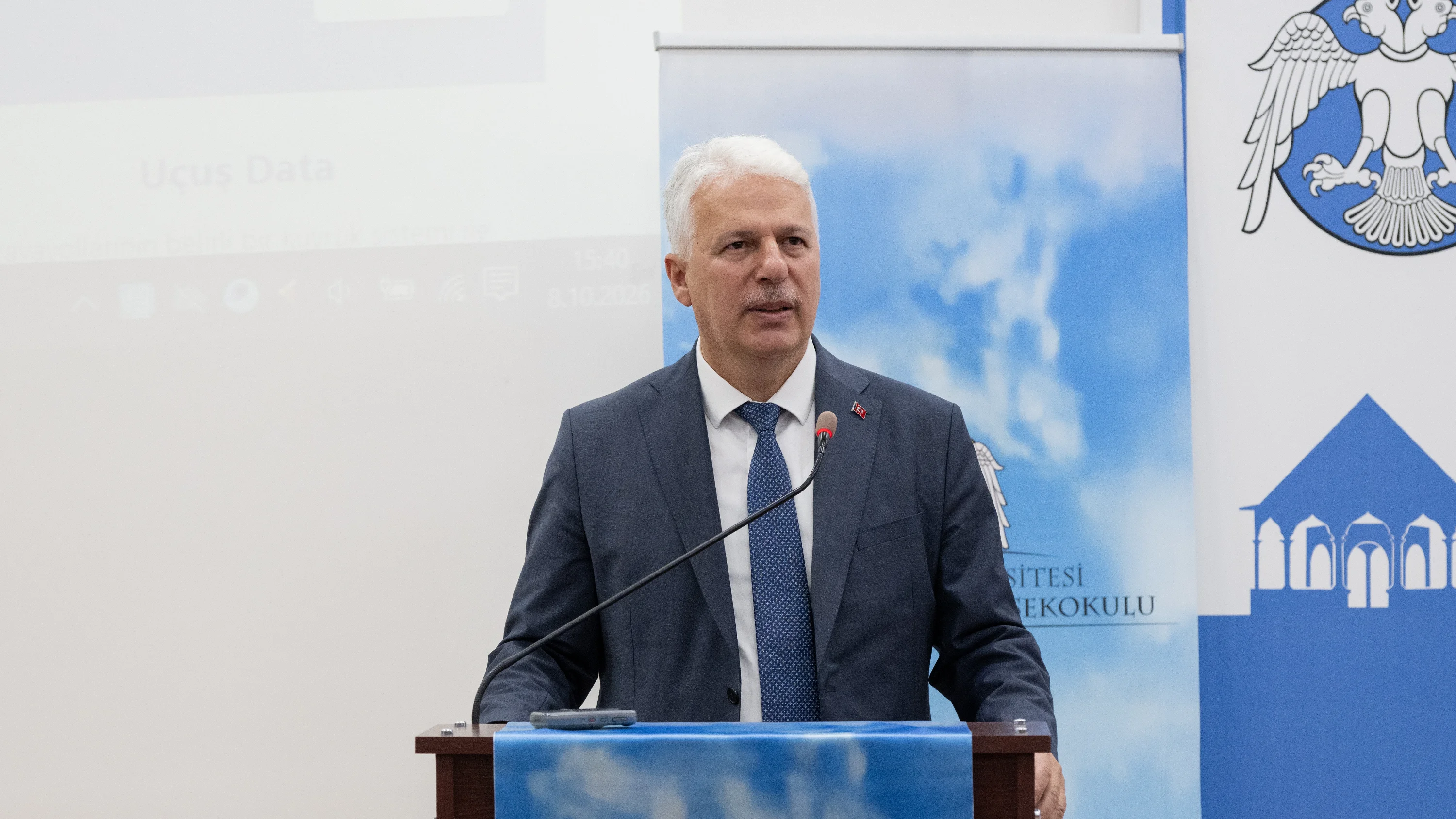 Selçuk Üniversitesinde sivil havacılığın geleceği ve dijital dönüşüm konuşuldu