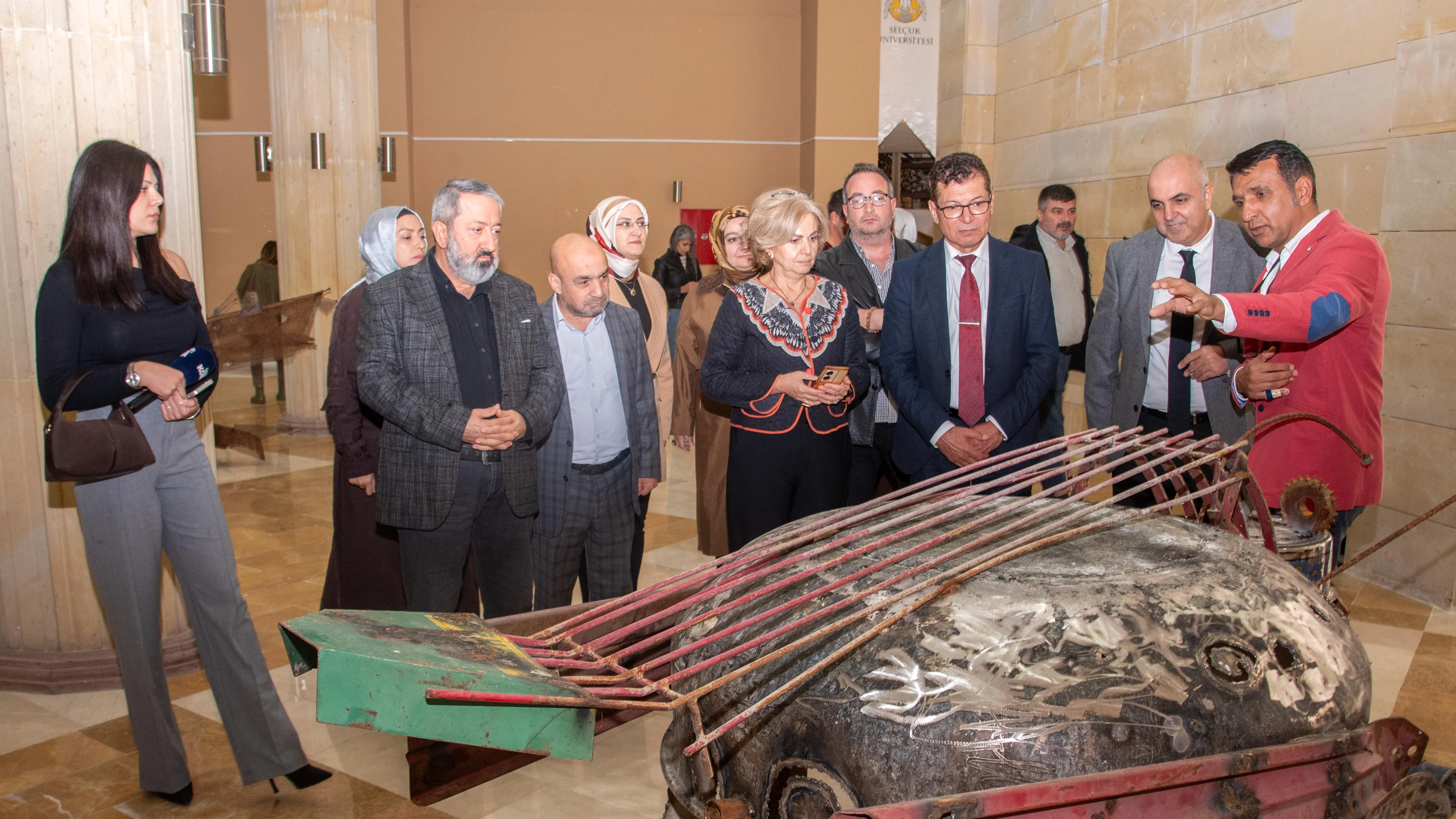 Selçuk Üniversitesinde metal atıklar ARTık Sergisi’nde sanata dönüştü