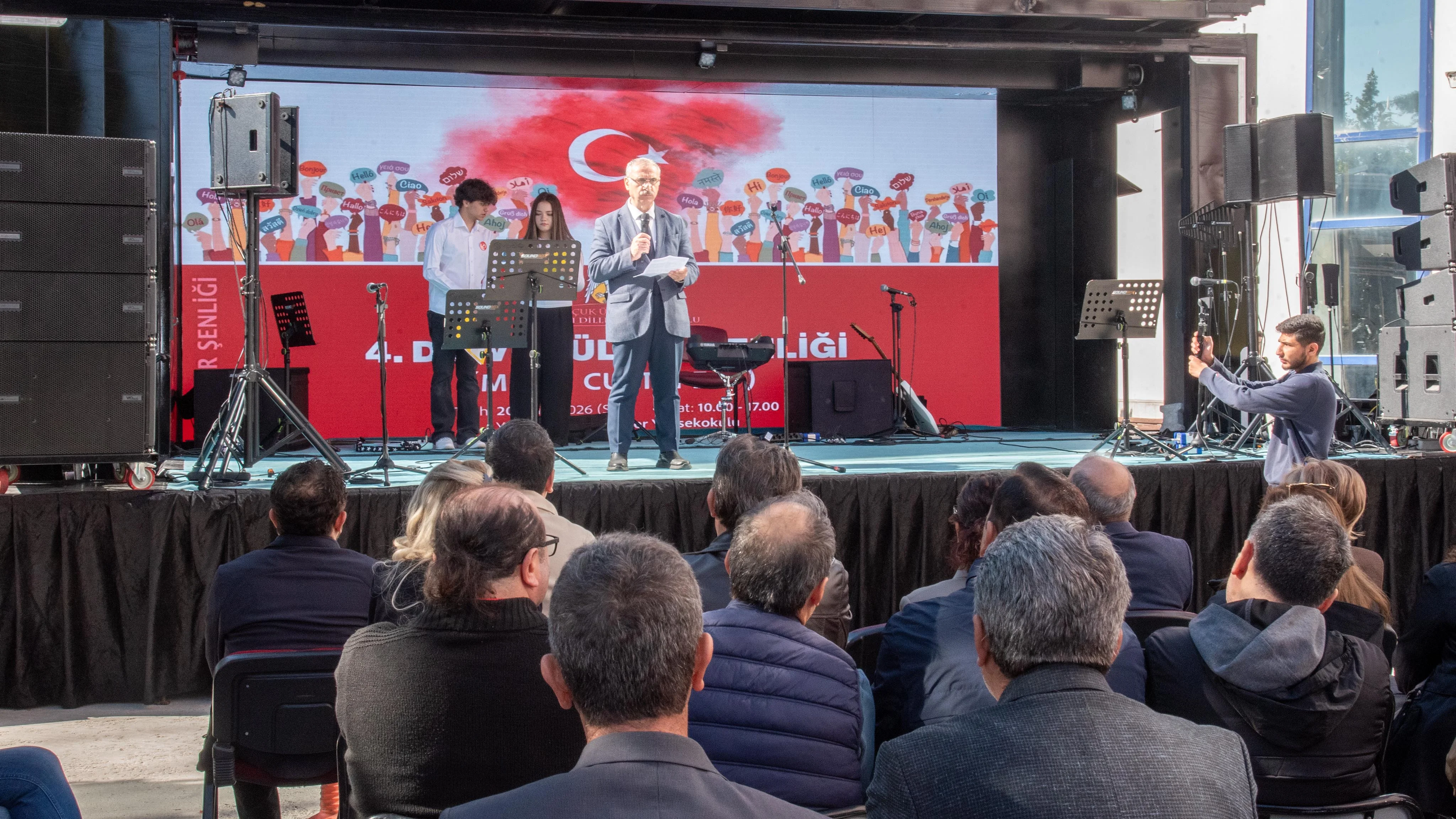 Selçuk Üniversitesinde dil ve kültür şenliği düzenlendi