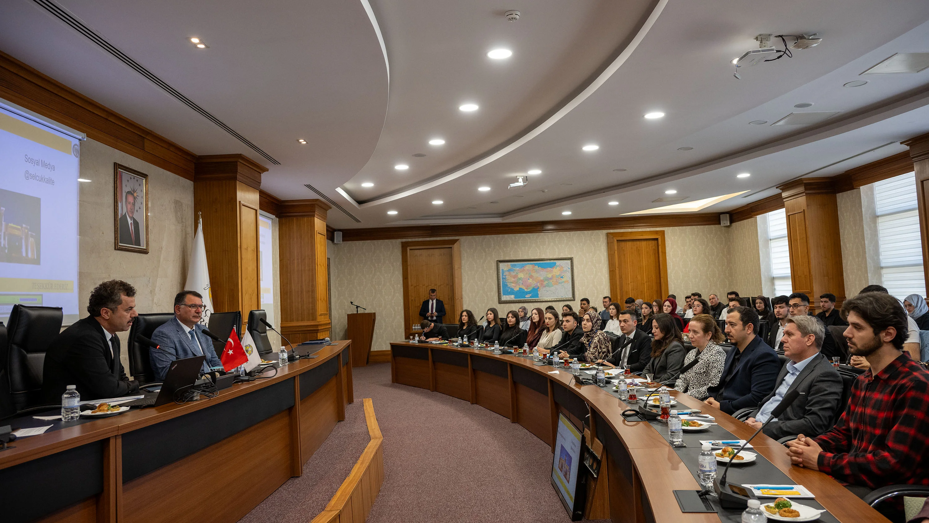 Selçuk Üniversitesinde öğrenci odaklı yönetim için Rektör-Öğrenci Buluşması