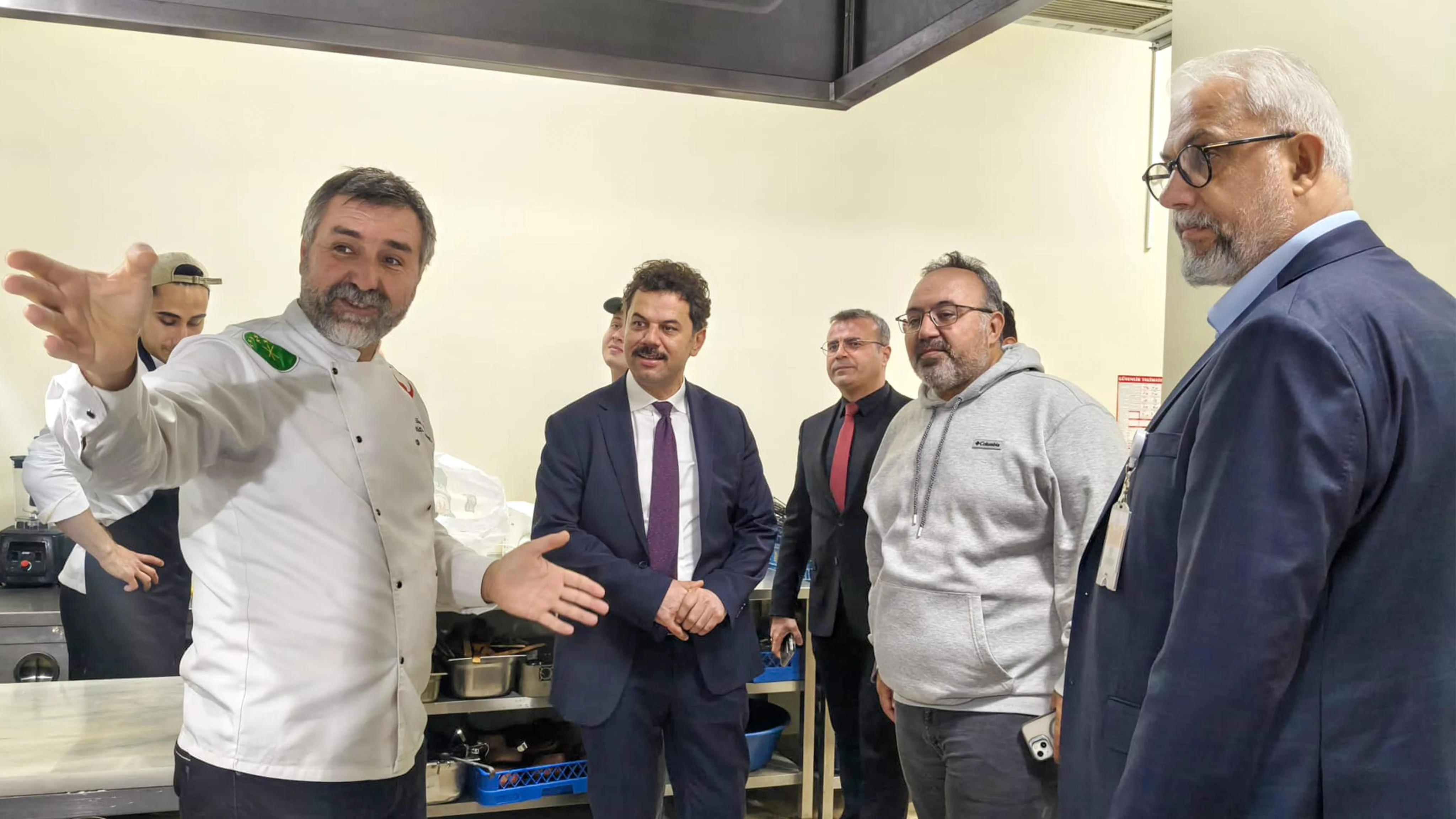 Rektör Yılmaz, Turizm Fakültesi ile Sosyal Bilimler MYO’yu ziyaret etti
