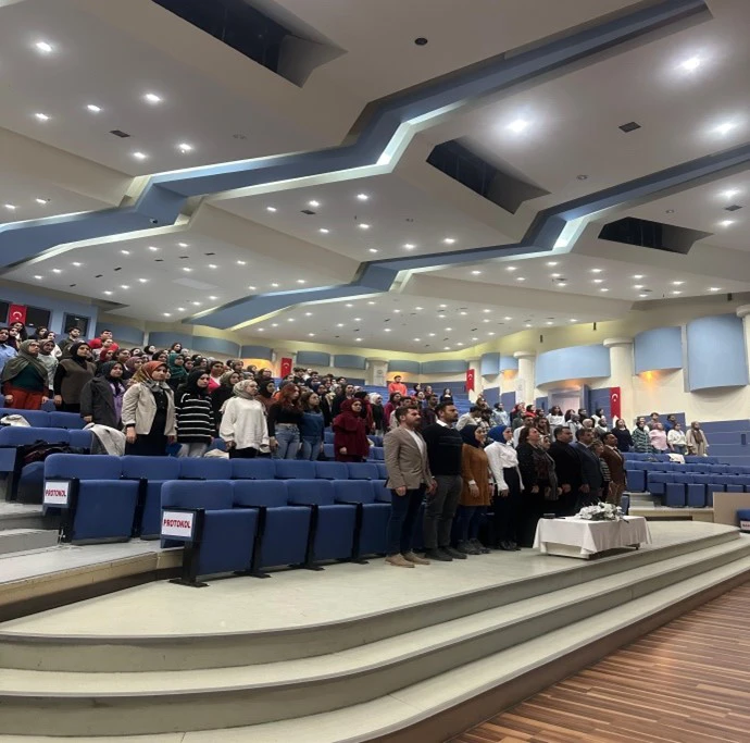 "Fizyoterapistlik Mesleğinin Yarını" Etkinliği, Gelecek Perspektiflerini İnceliyor