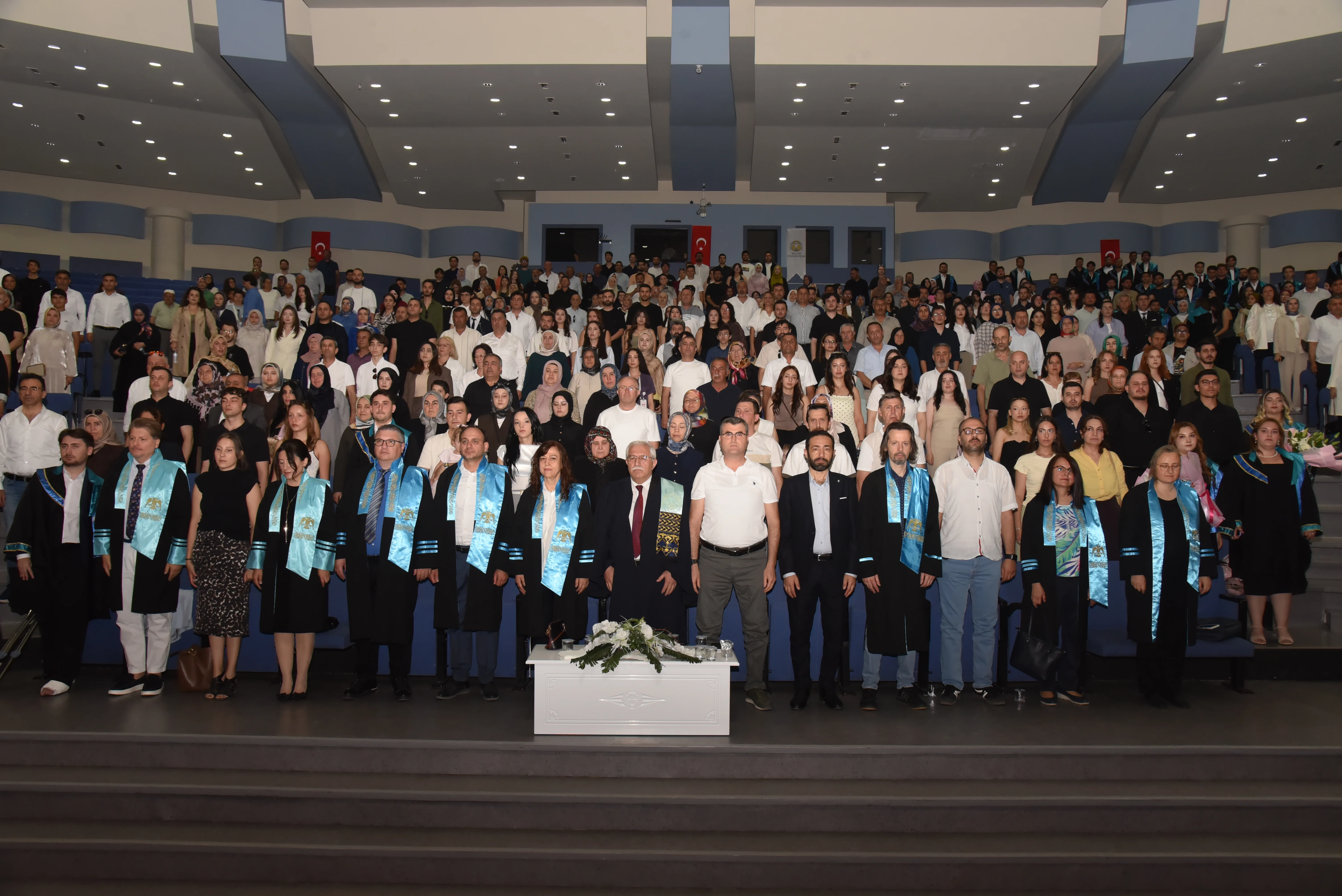 SİVİL HAVACILIK YÜKSEKOKULU’NDA MEZUNİYET COŞKUSU