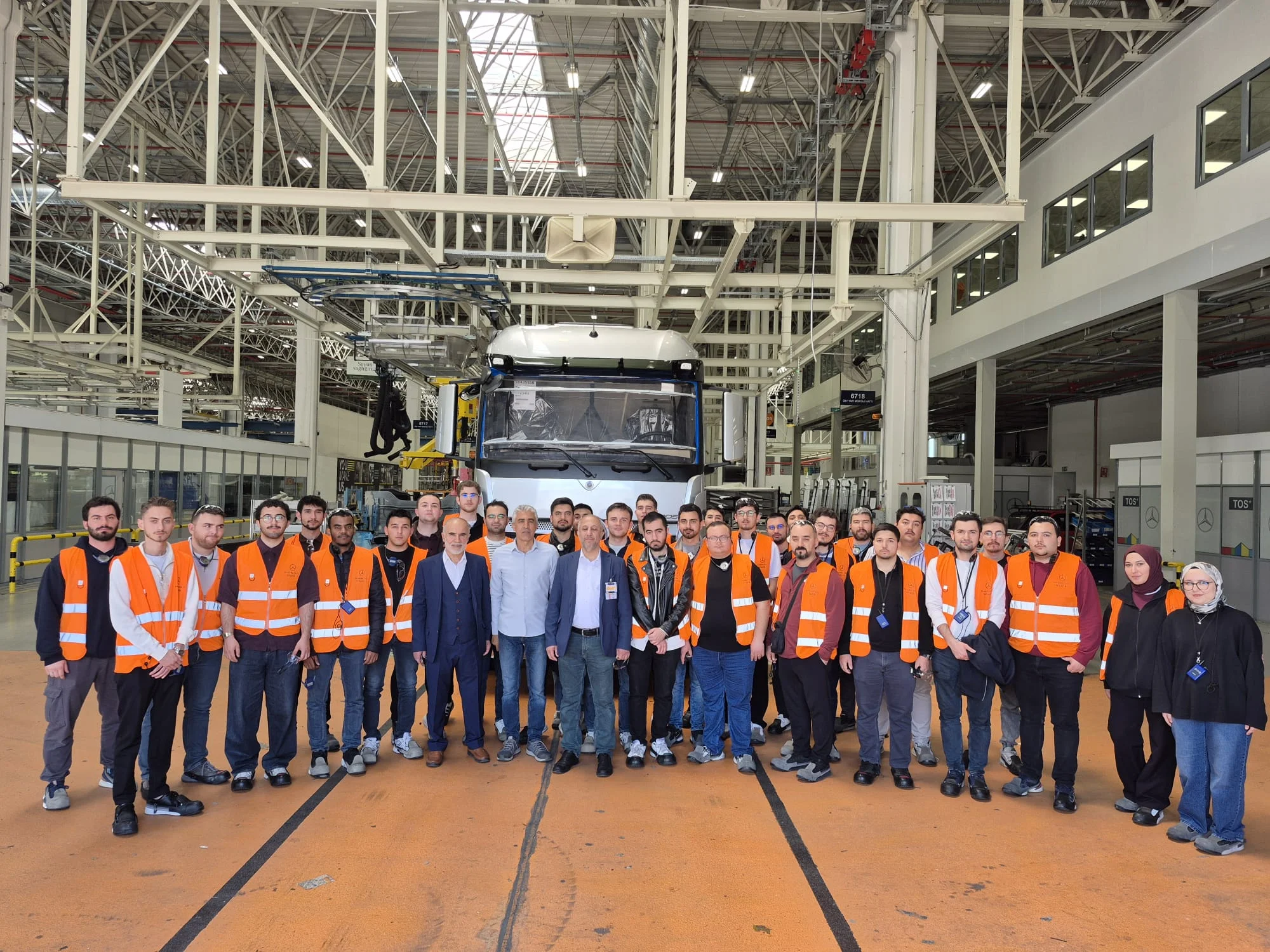 Mercedes-Benz Firması Teknik Gezi