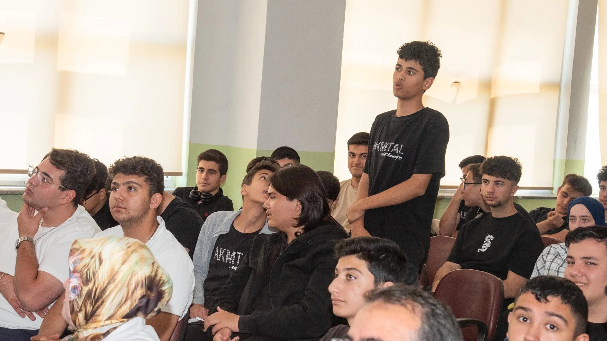 Geleceğin Meslekleri ve Yapay Zekânın Kariyerlere Etkisi Öğrencilerle Değerlendirildi