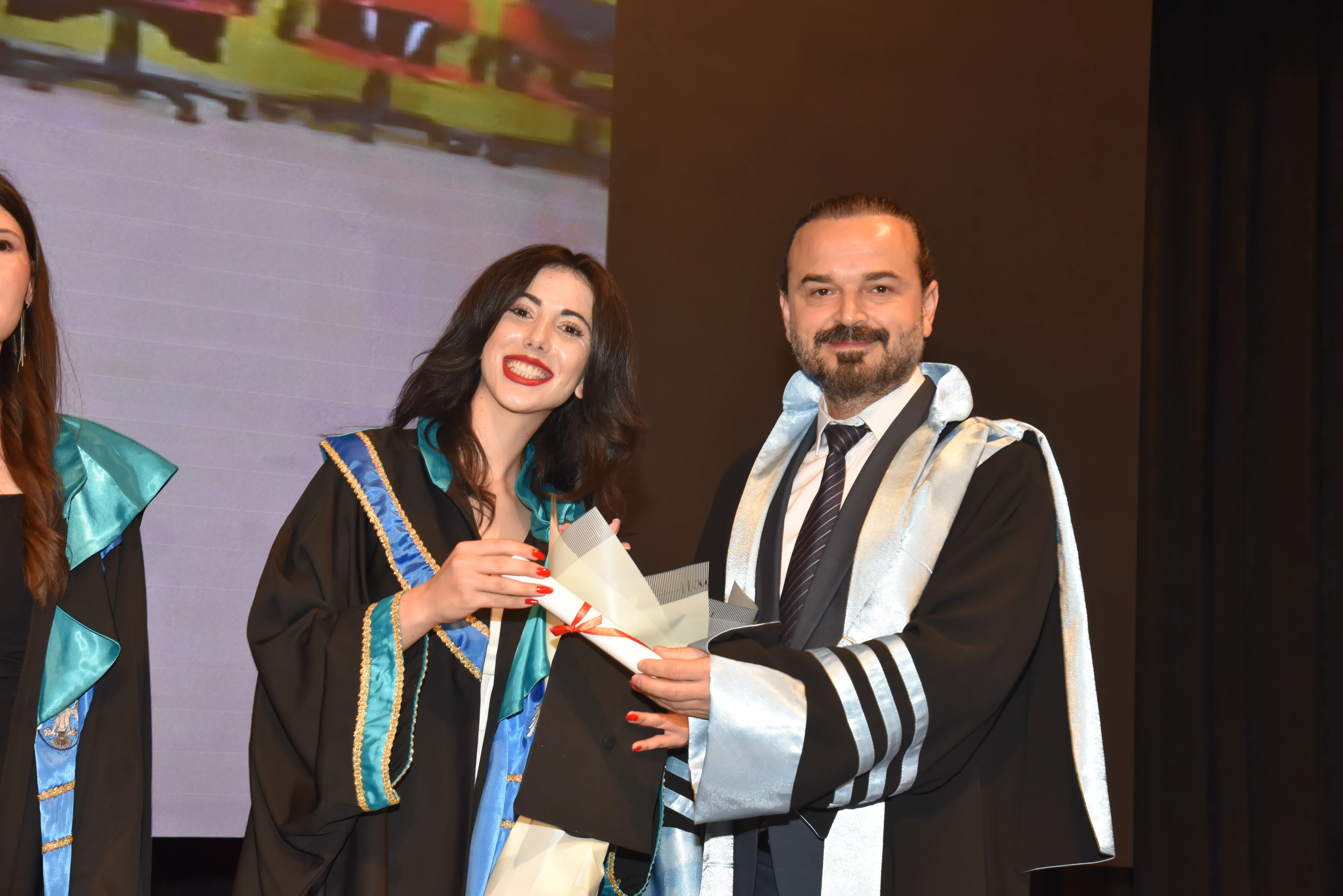 Bölümümüzde Mezuniyet Coşkusu Yaşandı