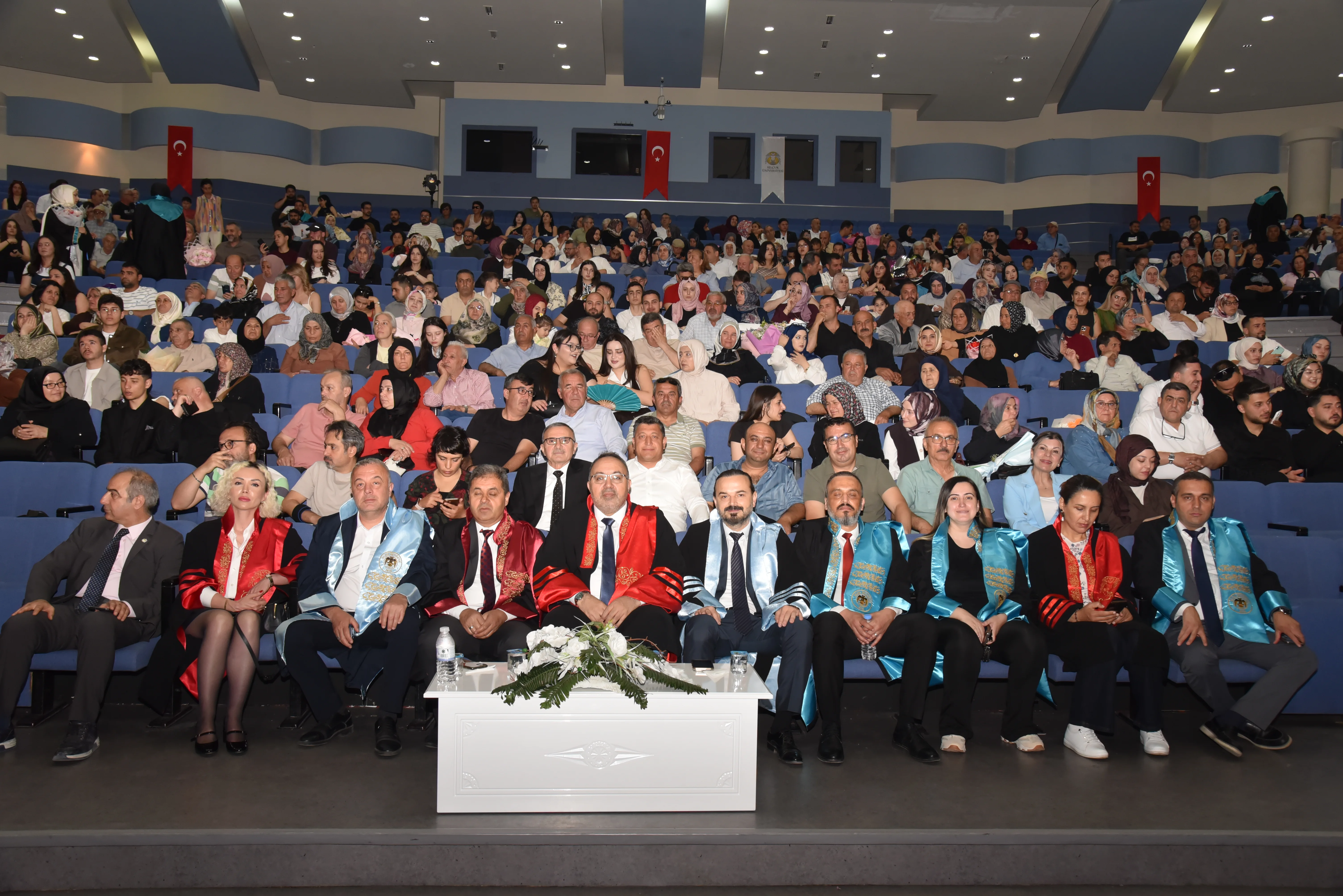 Turizm Fakültesinde Mezuniyet Coşkusu Yaşandı