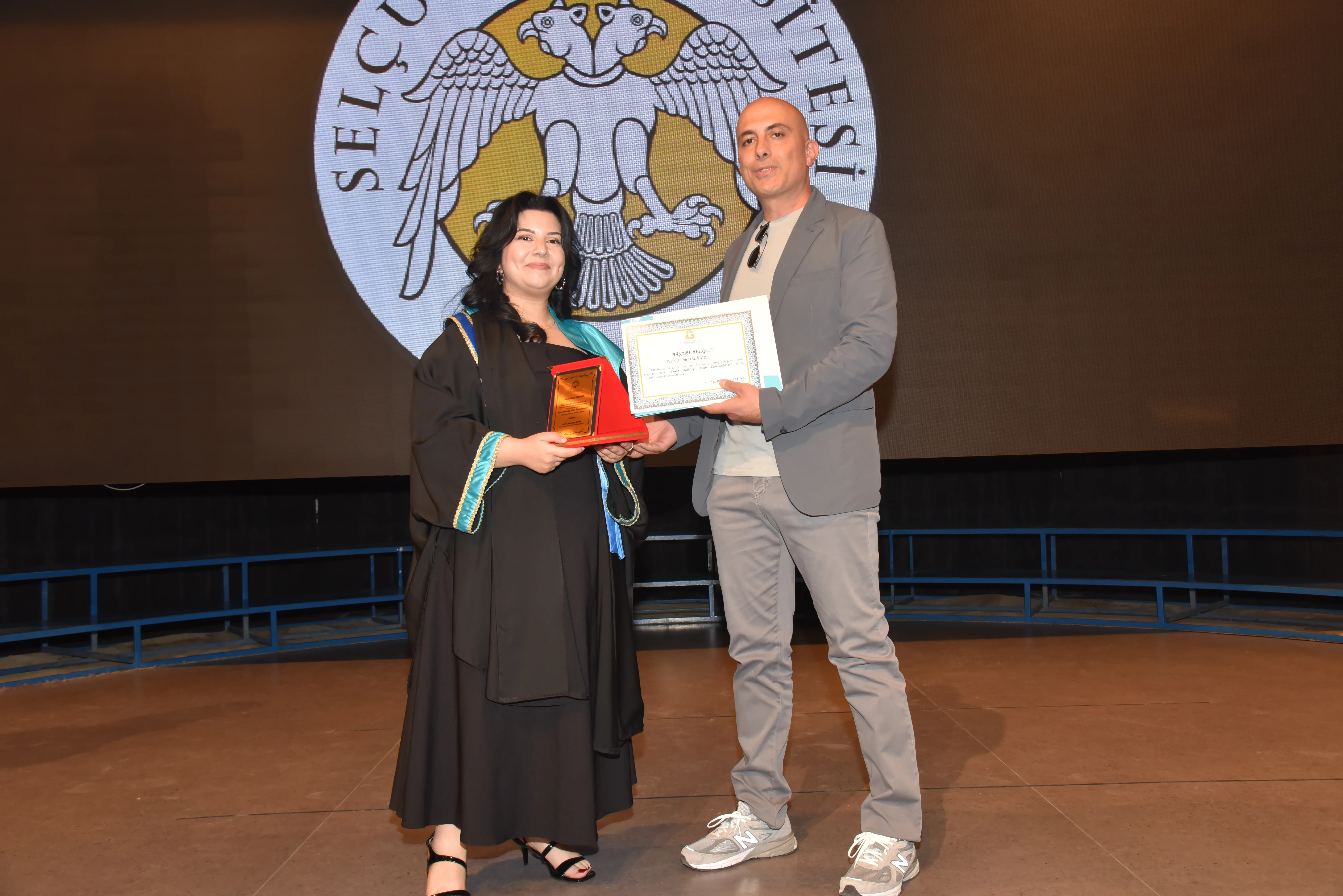 Turizm Fakültesinde Mezuniyet Coşkusu Yaşandı