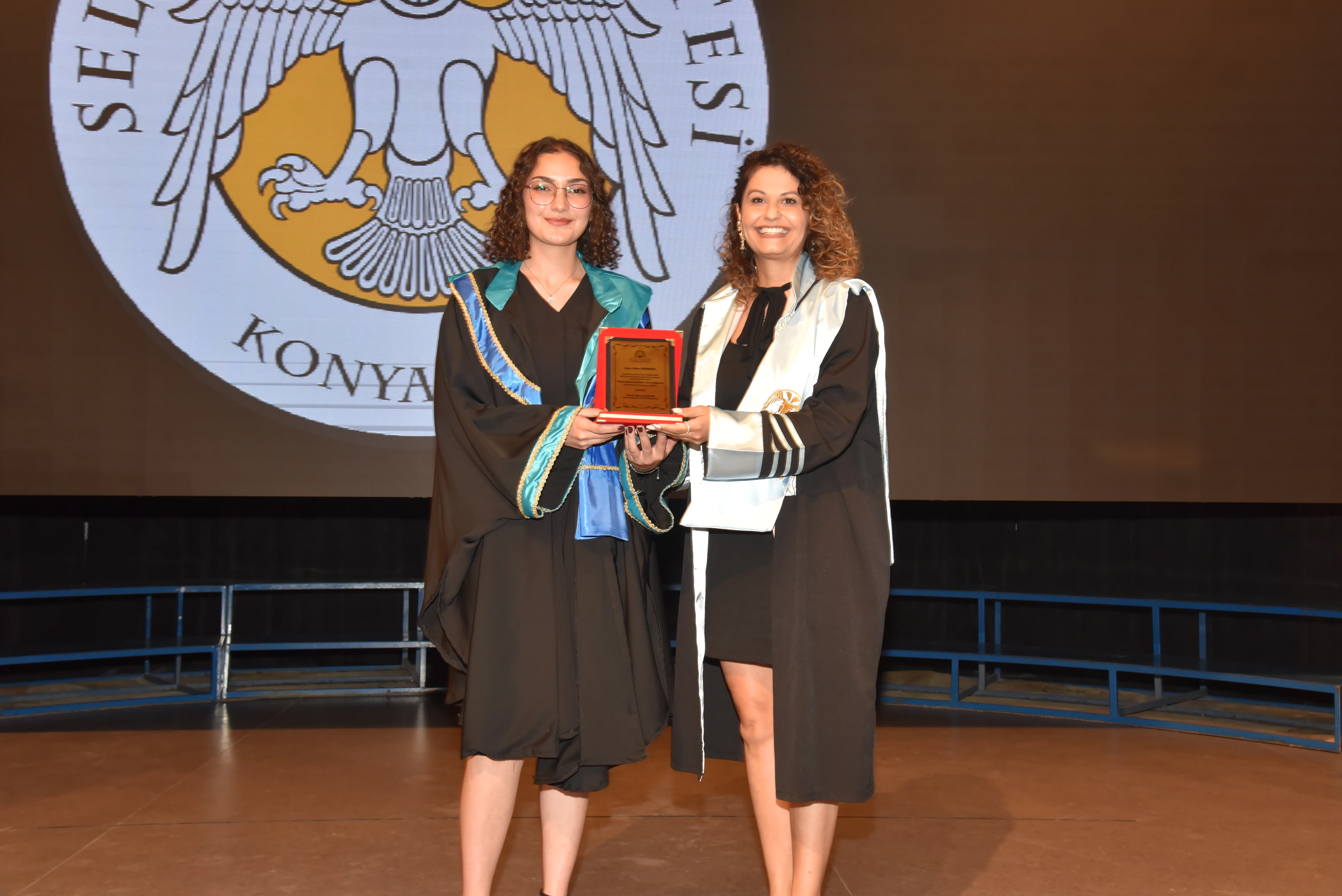 Turizm Fakültesinde Mezuniyet Coşkusu Yaşandı