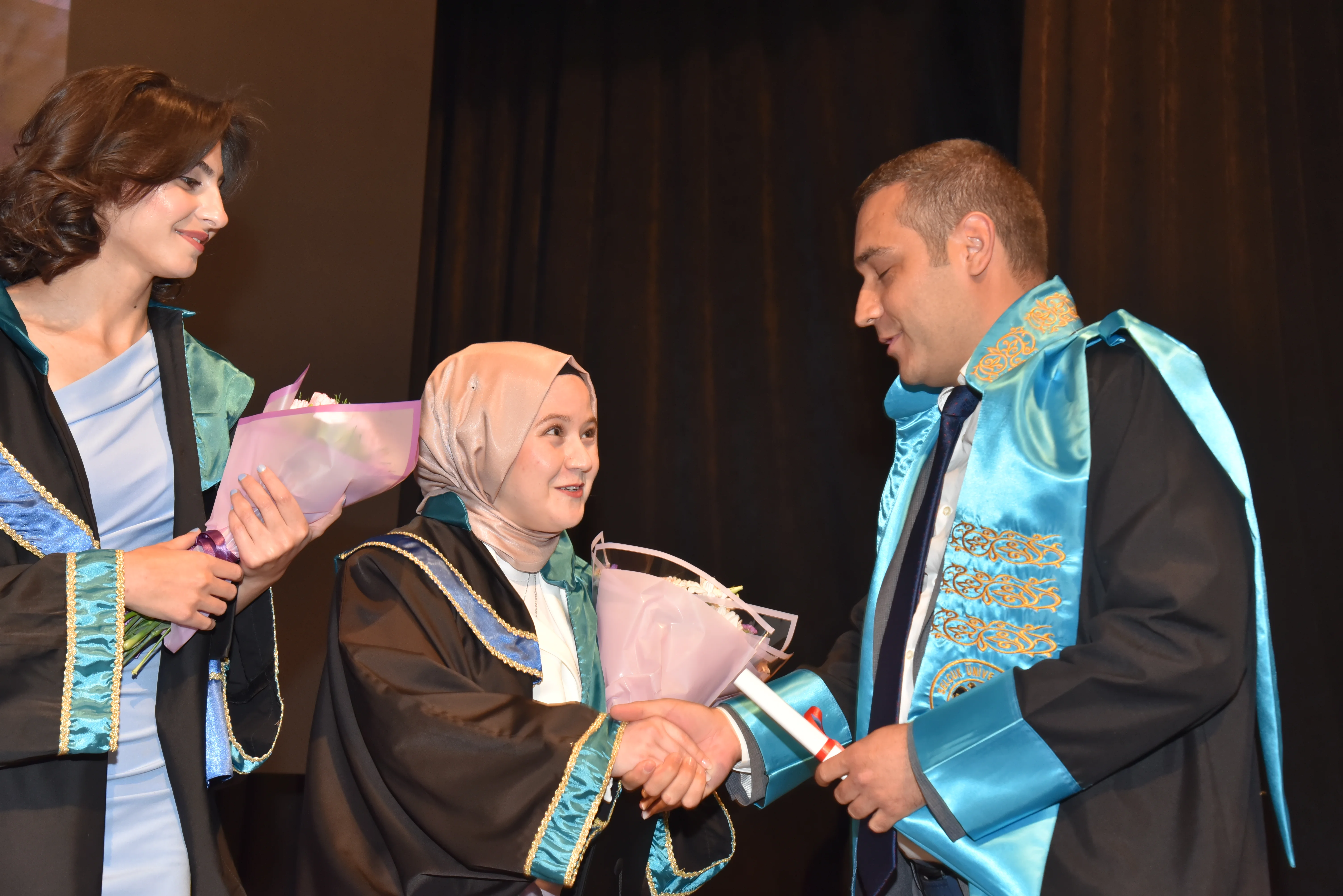 Turizm Fakültesinde Mezuniyet Coşkusu Yaşandı