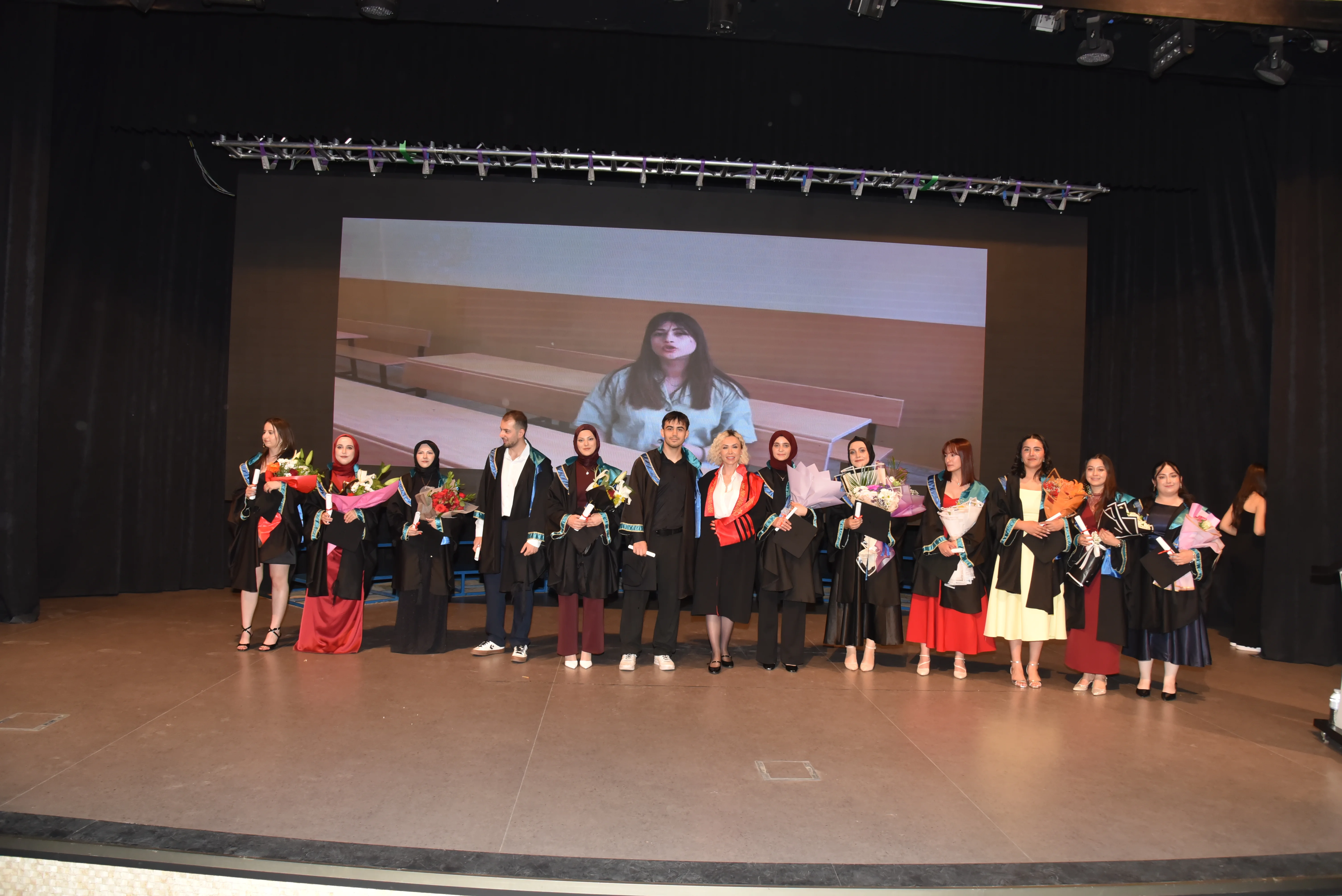 Turizm Fakültesinde Mezuniyet Coşkusu Yaşandı