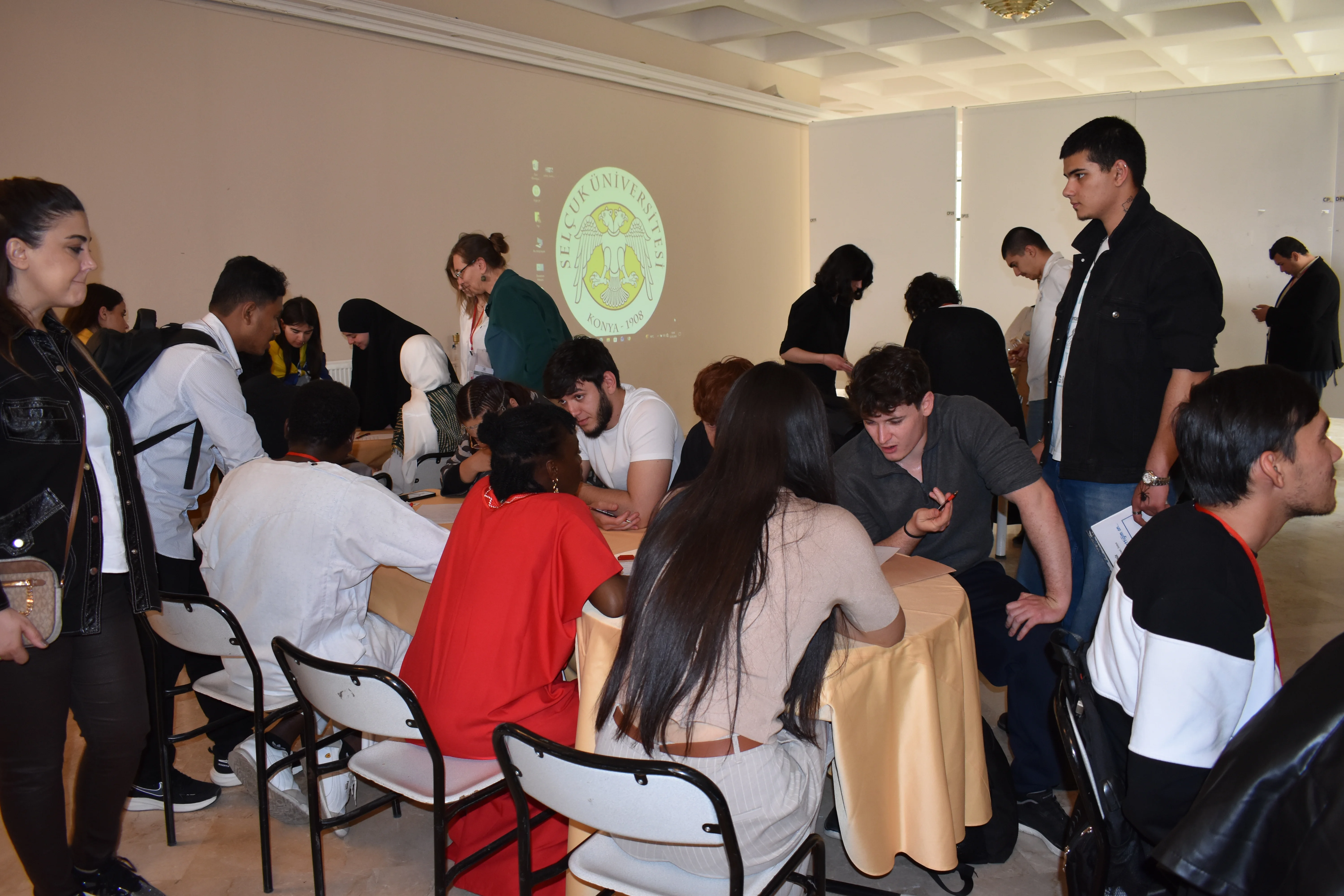 Selçuk Üniversitesi’nde “7 Kıta 1 Kampüs” Uluslararası Öğrenci Çalıştayı Düzenlendi