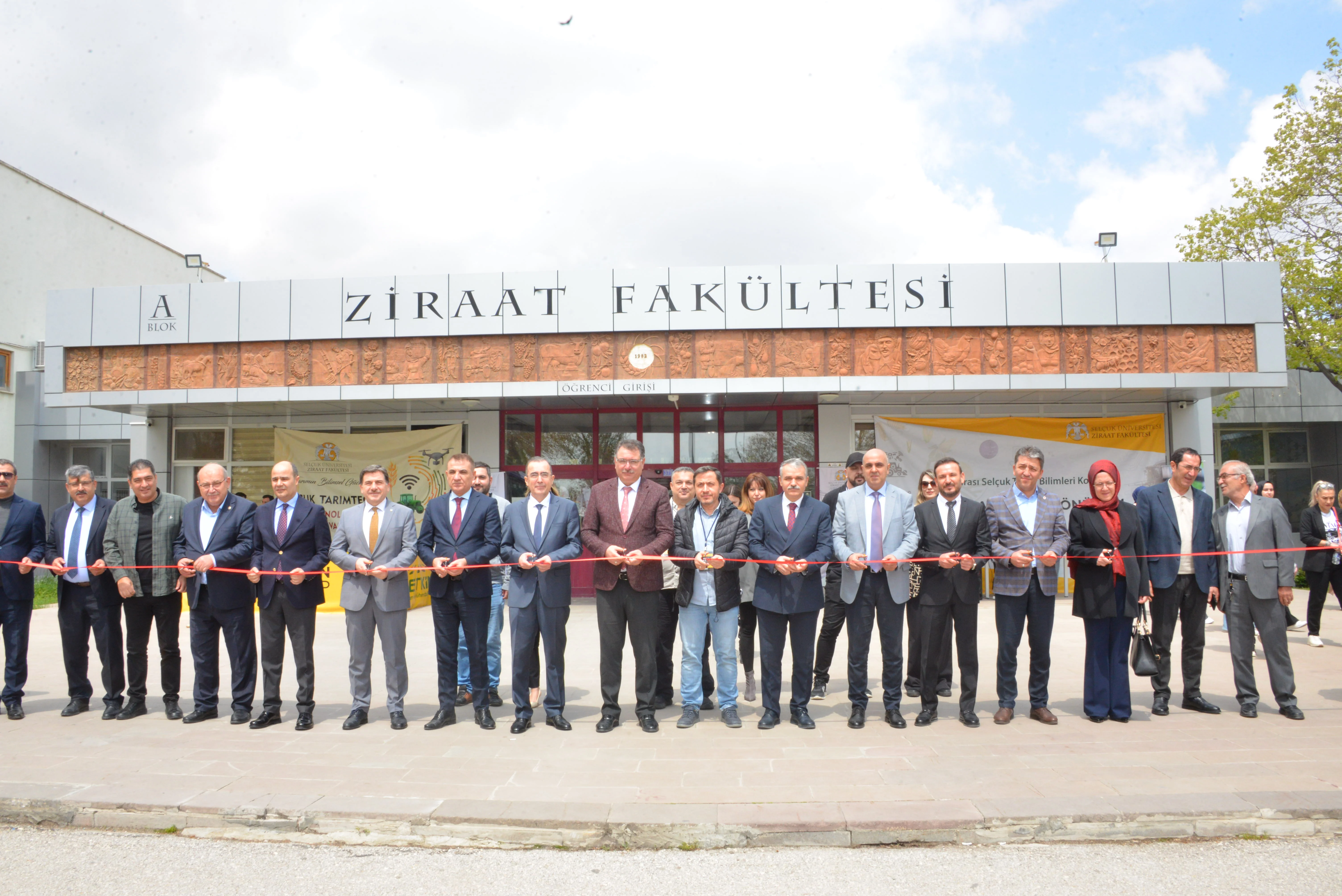 Tarımda Dijital Dönüşüm Uluslararası Tarım Bilimleri Kongresi ve Selçuk Tarımtech Tarım Teknolojileri Festivali Gerçekleştirildi