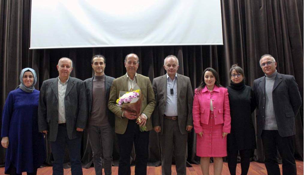 Bir Metin Çözümleme Yöntemi Olarak Metinlerarasılık-Göstergelerarasılık