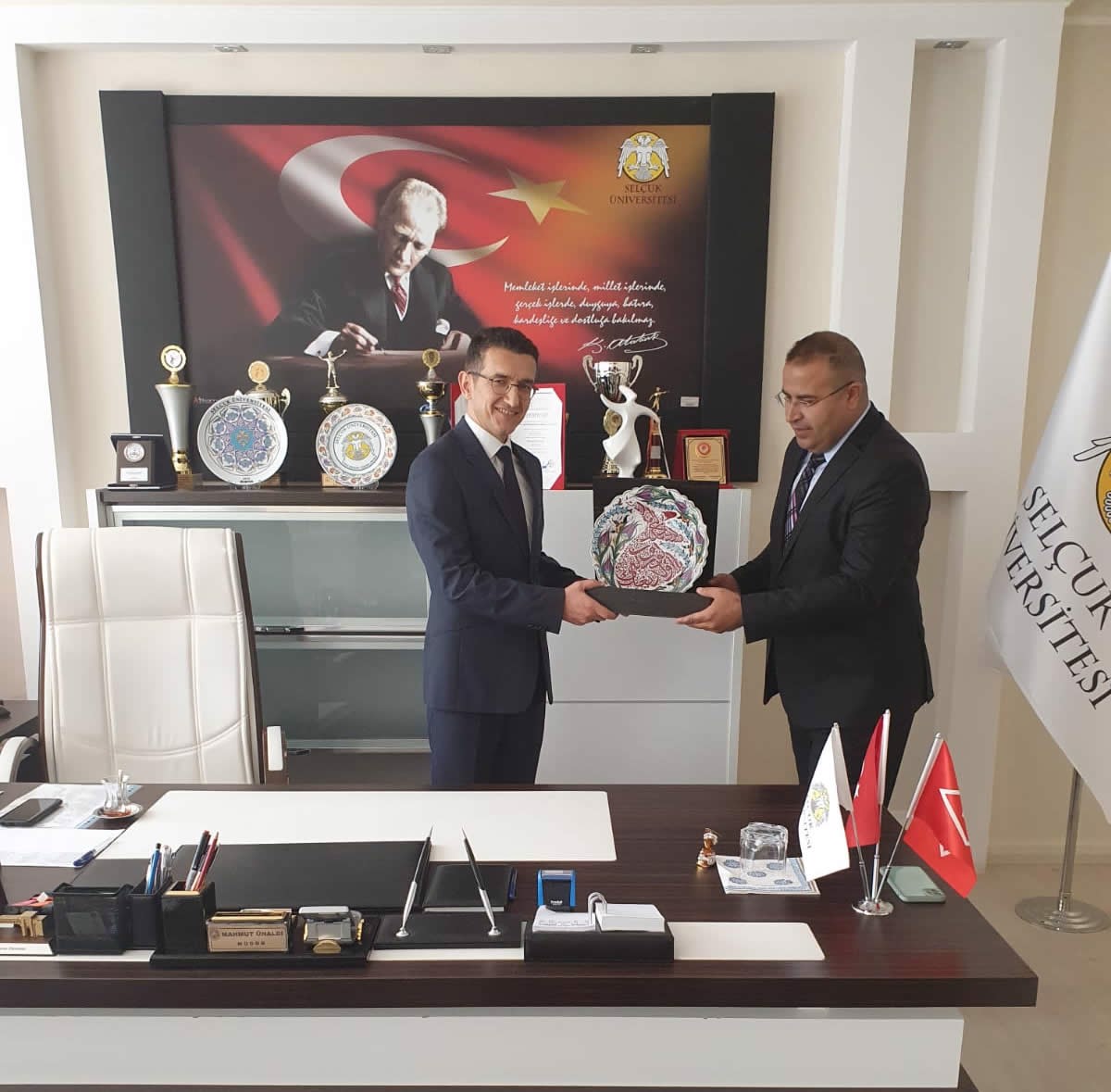 Meslek Yüksekokulumuz Müdürlüğünde 08.06.2022 tarihinde Devir Teslim Gerçekleştirildi.