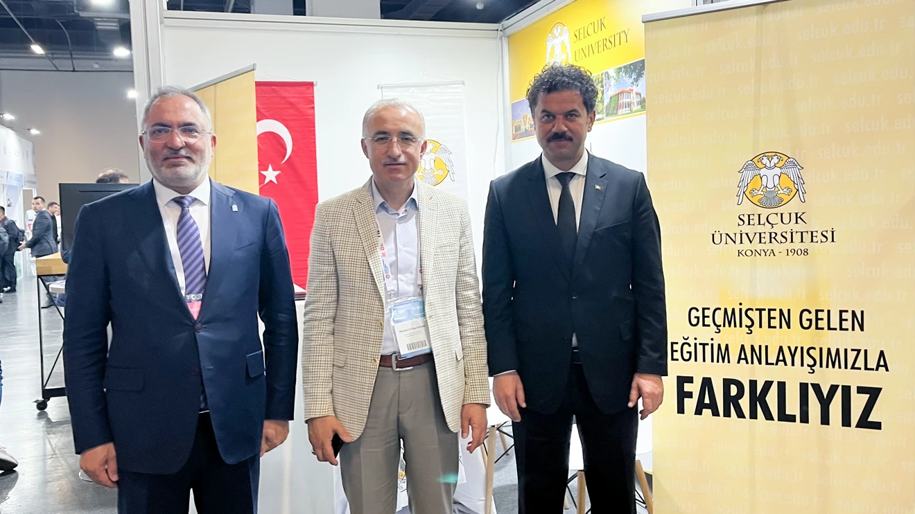Selçuk Üniversitesi, THE ve YÖK İş Birliğindeki Uluslararası Kongrede yerini aldı