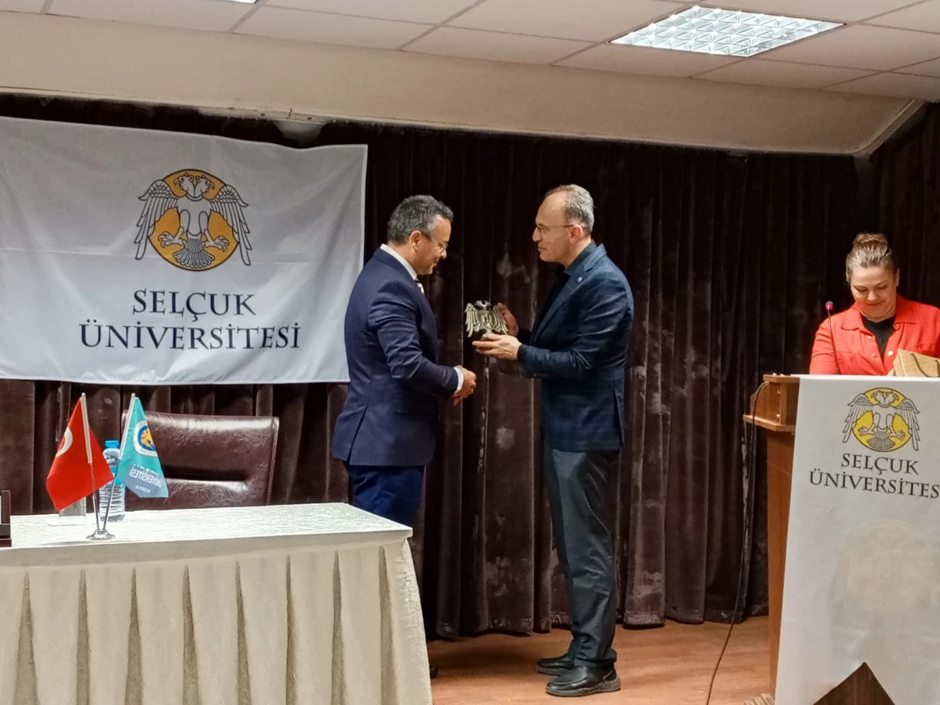 Yazılışının 950.Yılında Dîvânü Lügâti’t-Türk ve Türkçecilik Hareketleri