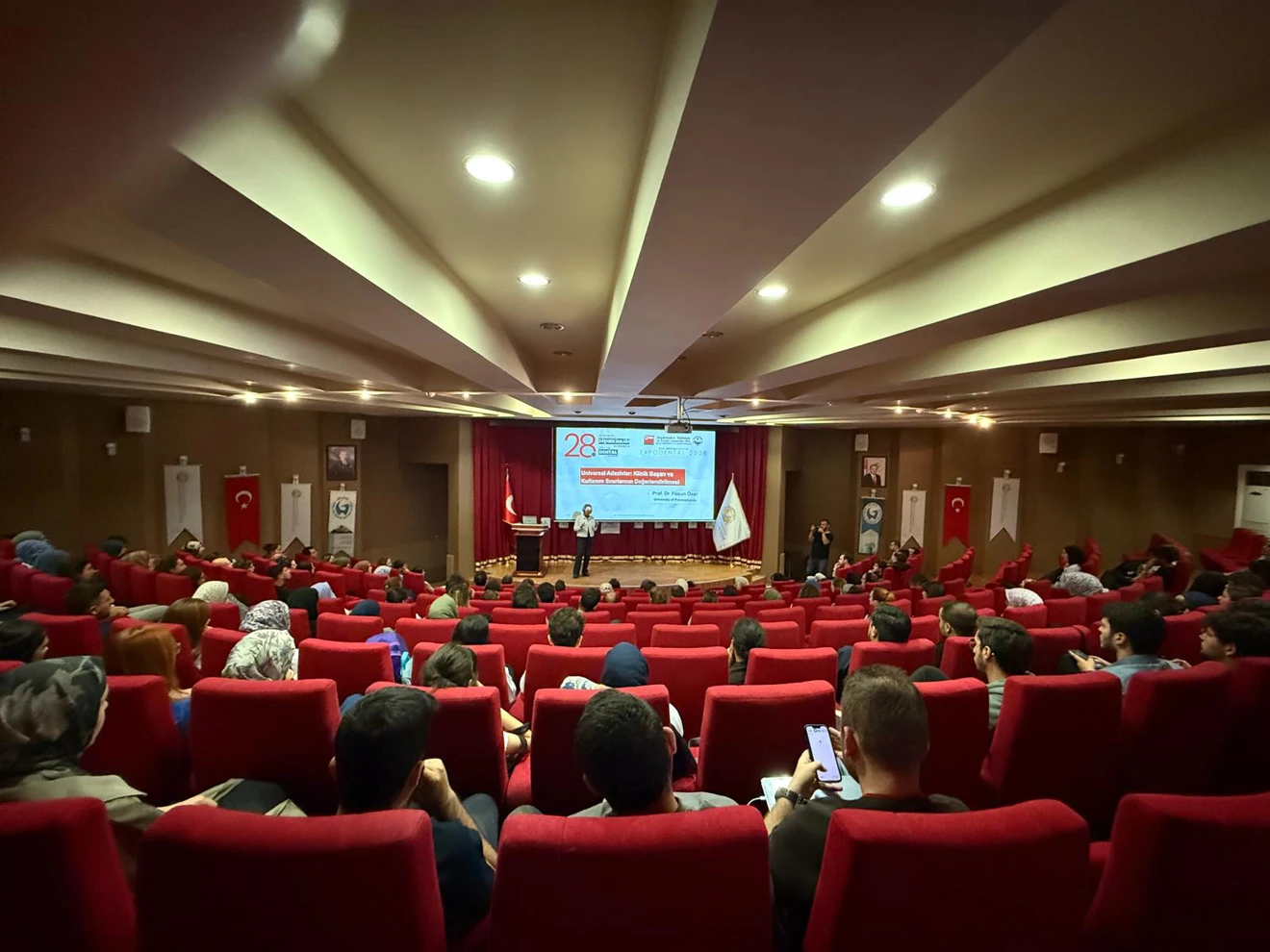 Üniversal Adezivler: Klinik Başarı ve Kullanım Sınırlarının Değerlendirilmesi