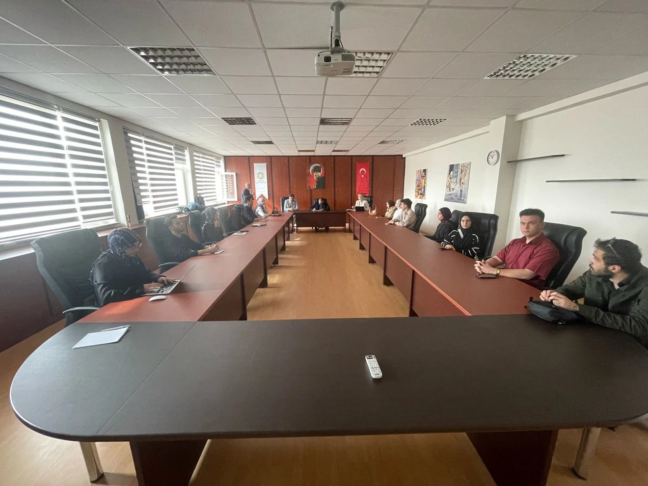 Öğrenci Temsilcileri ile Dekanlık Buluşması Gerçekleştirildi