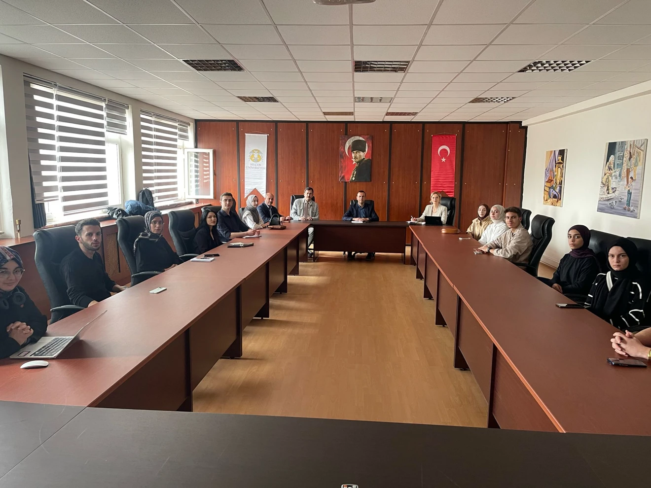 Öğrenci Temsilcileri ile Dekanlık Buluşması Gerçekleştirildi