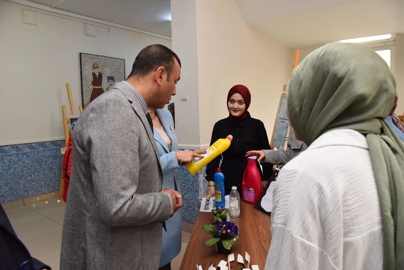 Sınıf Öğretmenliği Öğrencilerinden Dünya Su Günü'ne Özel Etkinlik