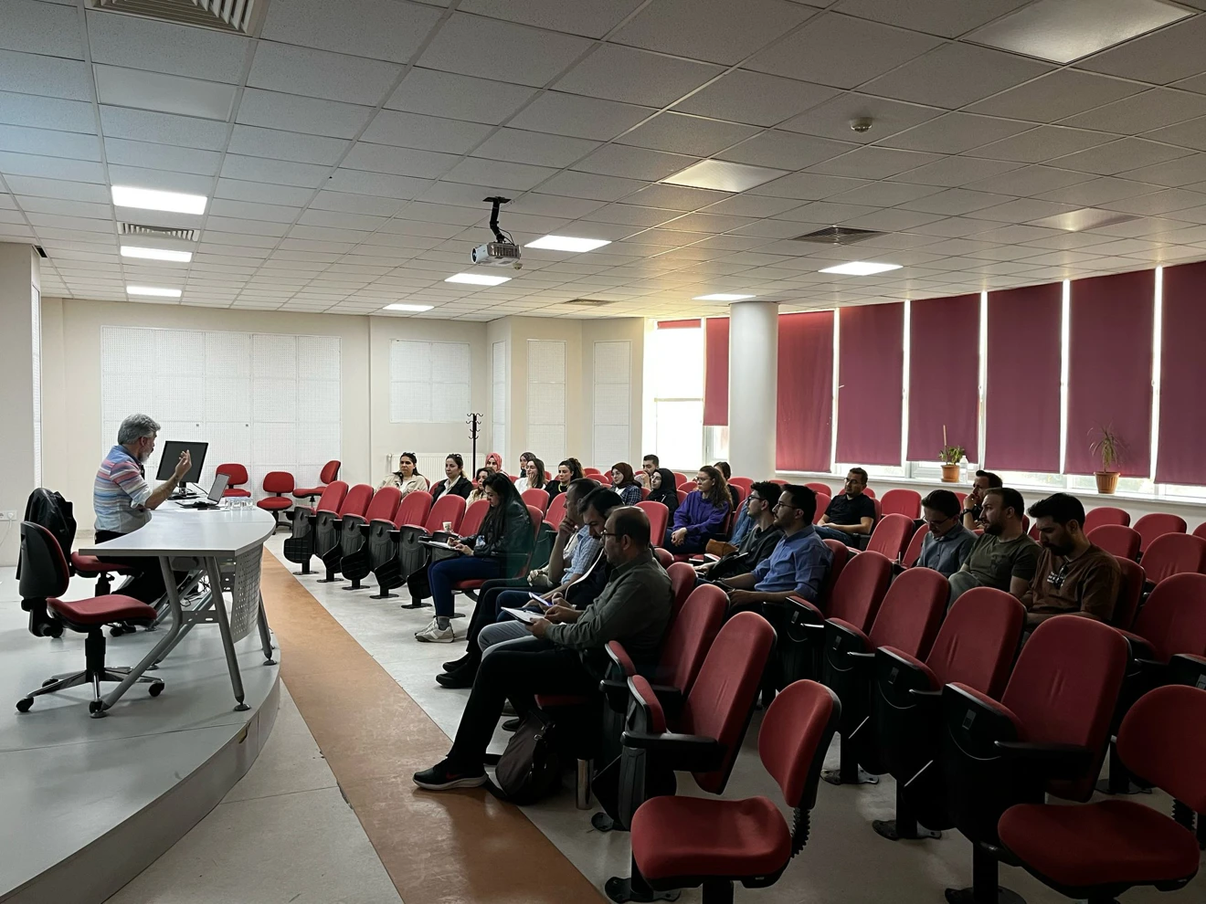 "Nitelikli Makale Yazımında Köşe Taşları" Eğitimi Düzenlendi