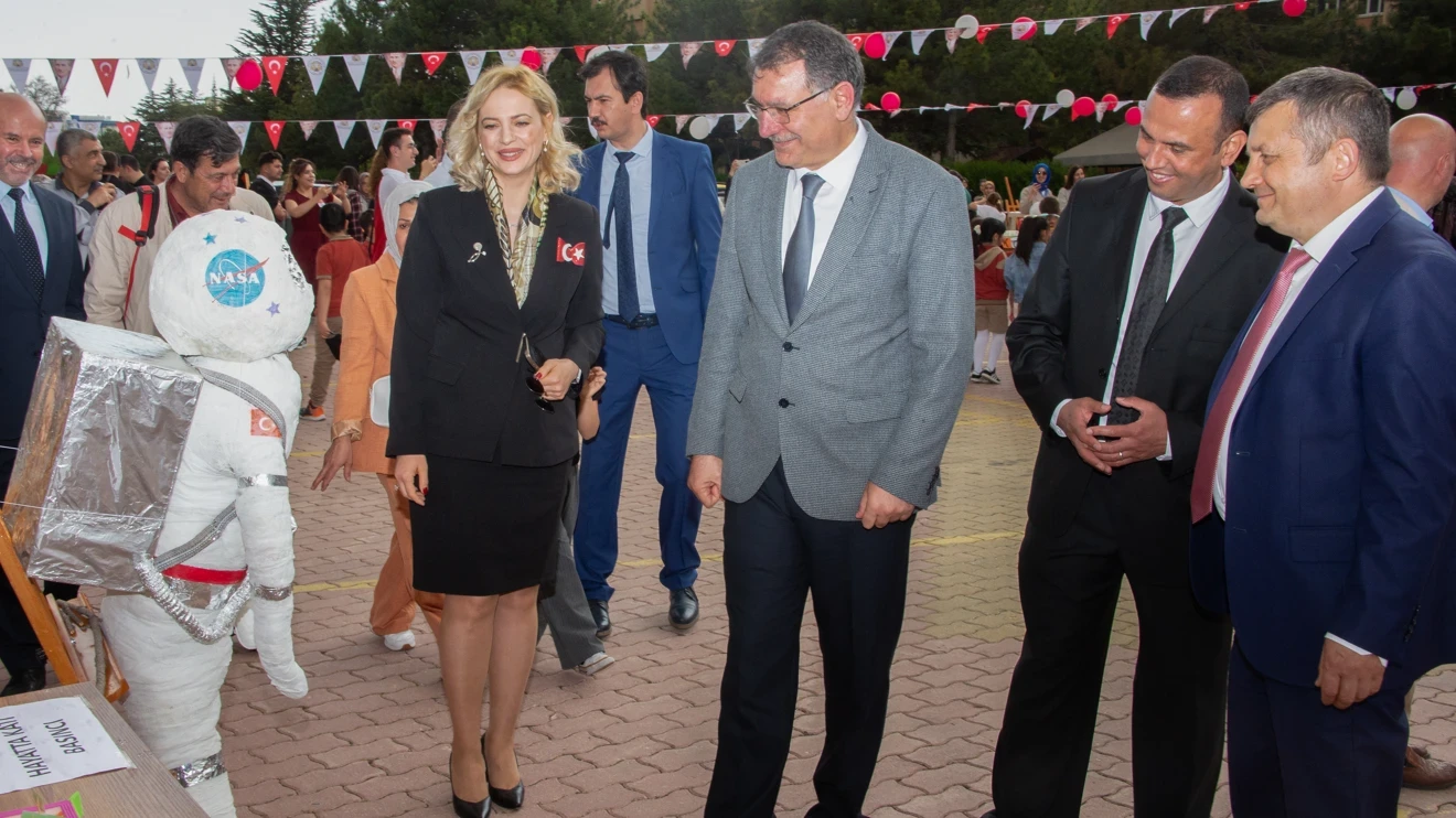 Fakültemizde 23 Nisan Coşkusu: Çocuklar, materyal ve oyun şenliğinde buluştu