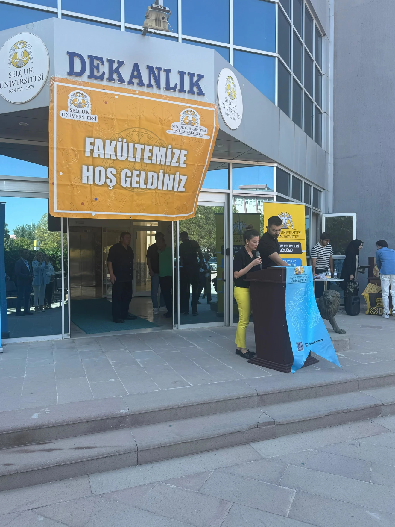 Eğitim Fakültesine Hoş Geldiniz: 1. Sınıf Öğrencilerimiz İçin Oryantasyon Etkinliği Gerçekleştirildi!