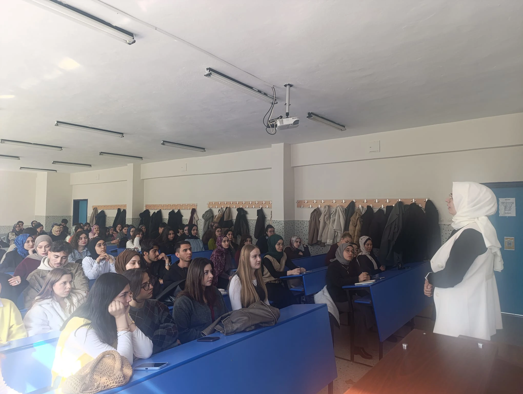 Geleceğin Sınıf Öğretmenlerine Sahadan Tavsiyeler: Fakültemizde Söyleşi Etkinliği